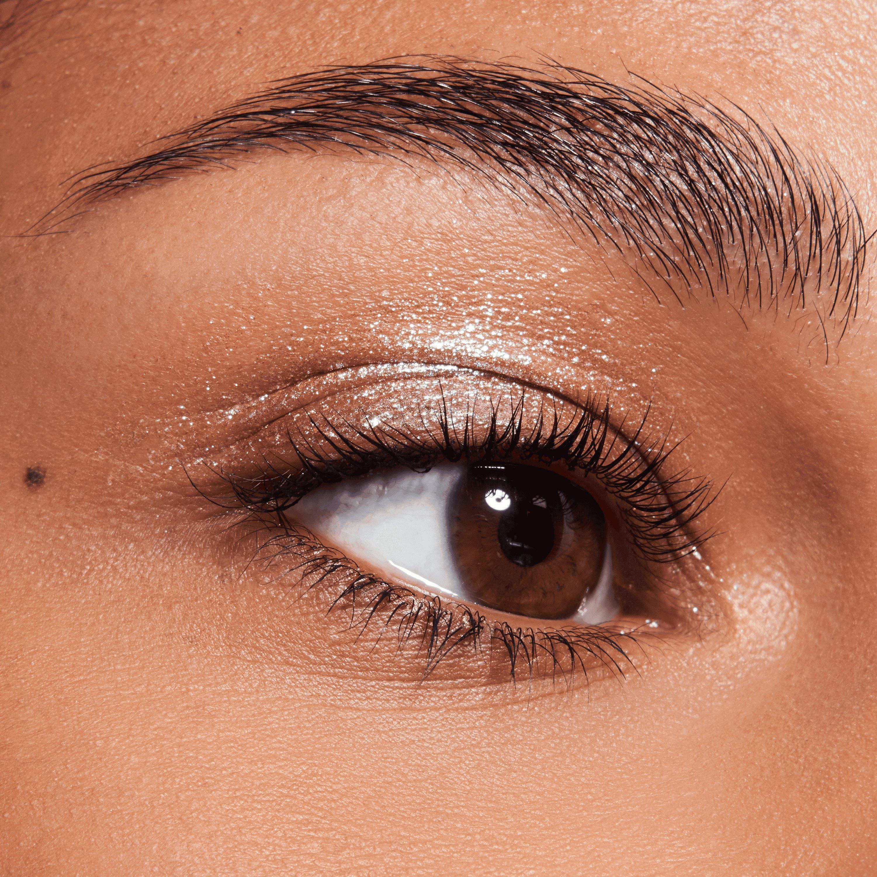 catrice christmas make up look close up