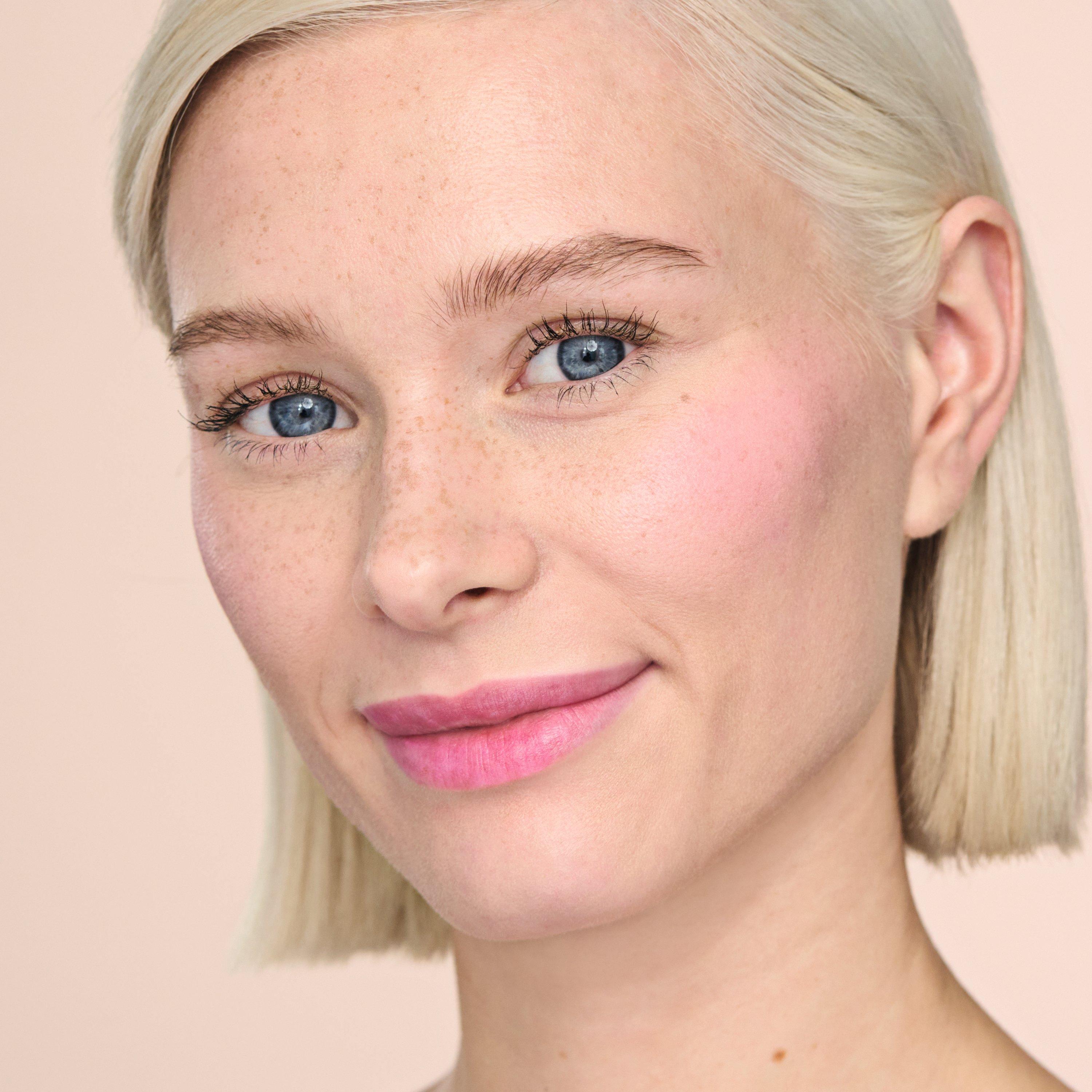 catrice clean girl aesthetic portrait Zurück zur Natürlichkeit