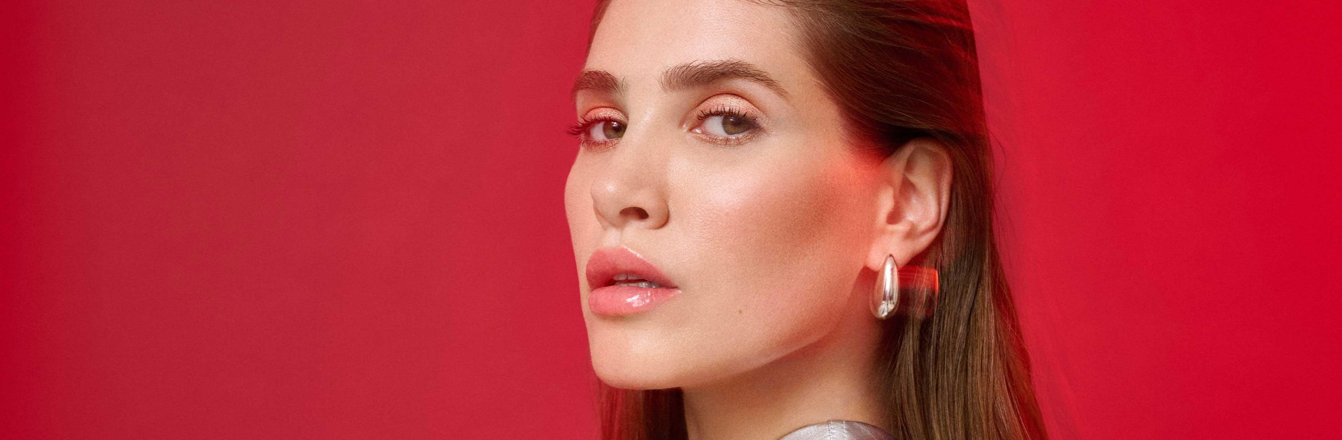 catrice eternal red limited edition portrait