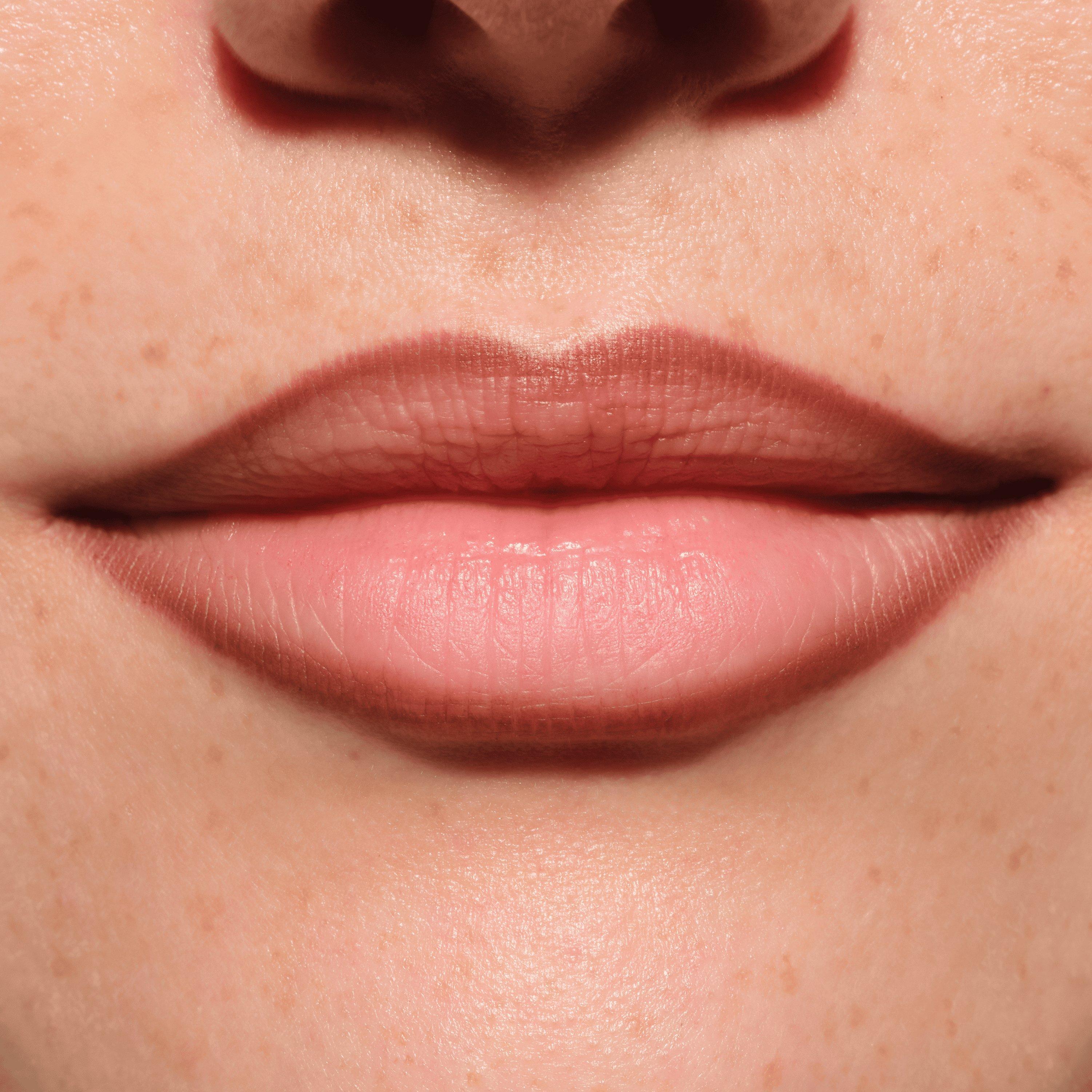 Lippenstift fixieren an heißen Tagen Tipps & Tricks CATRICE