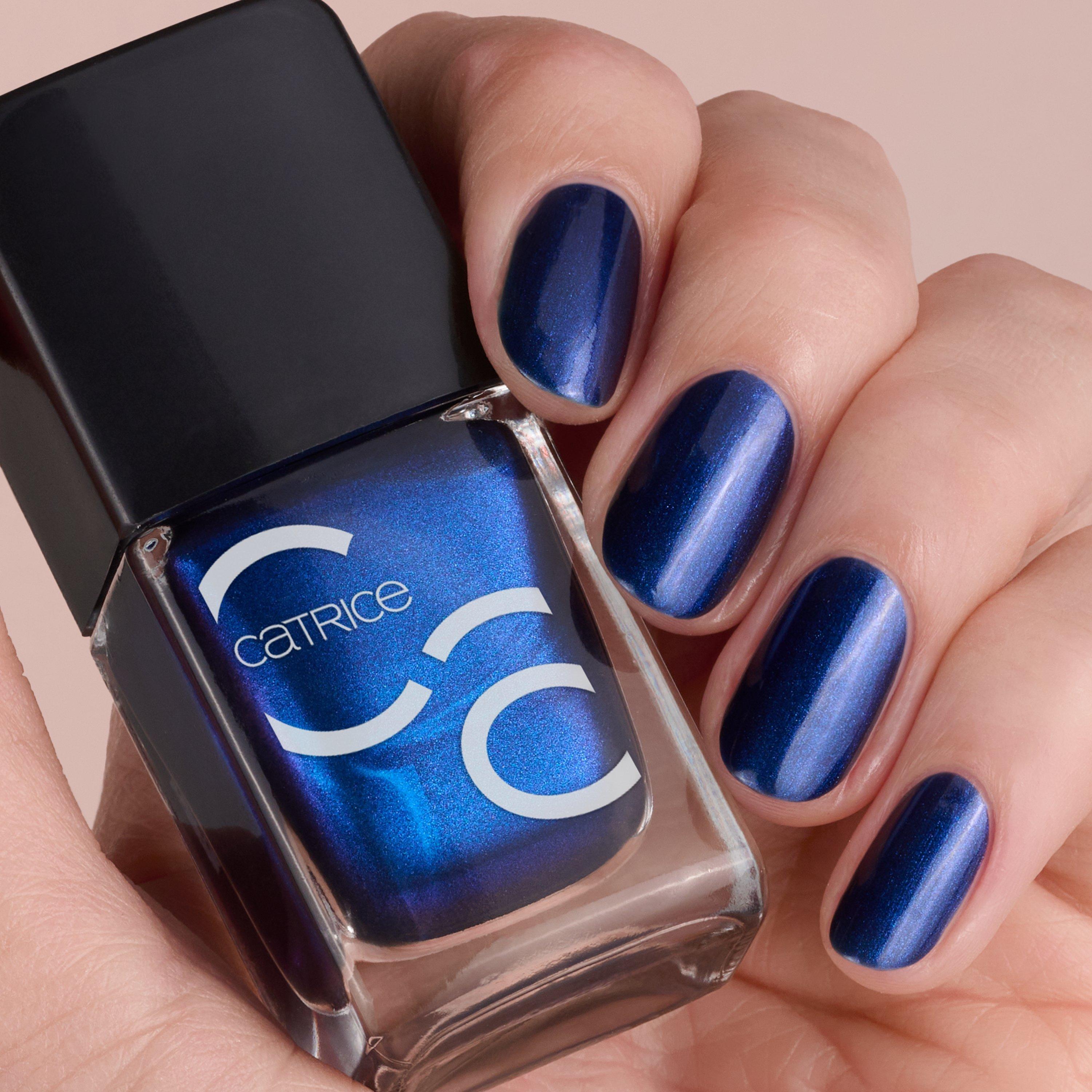 Xu hướng Chrome Nails với gel sơn móng tay bán chạy Catrice ICONAILS  