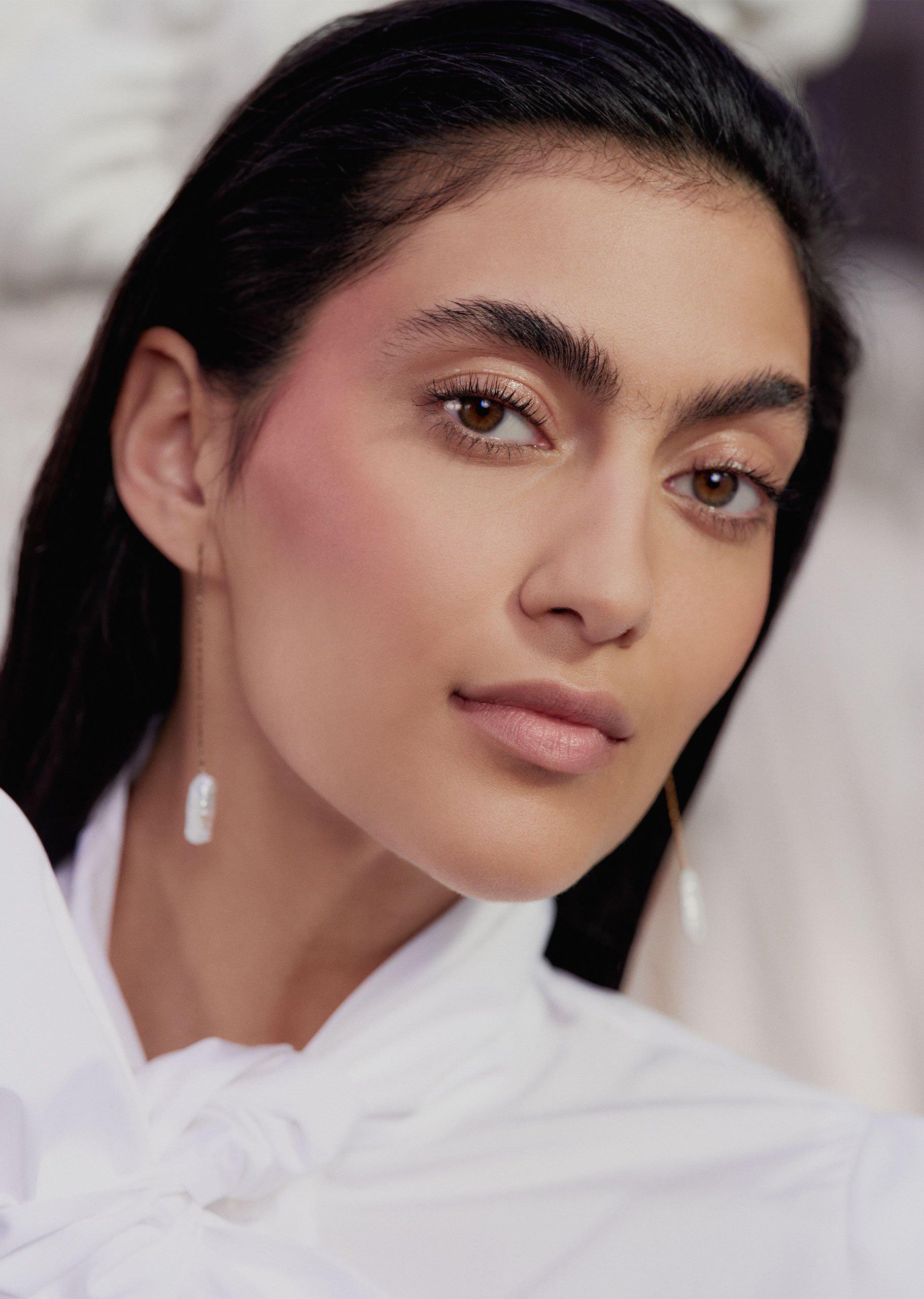 كاتريس أون يور بلش - صورة ملمس بلش افّير ليكويد بلش 