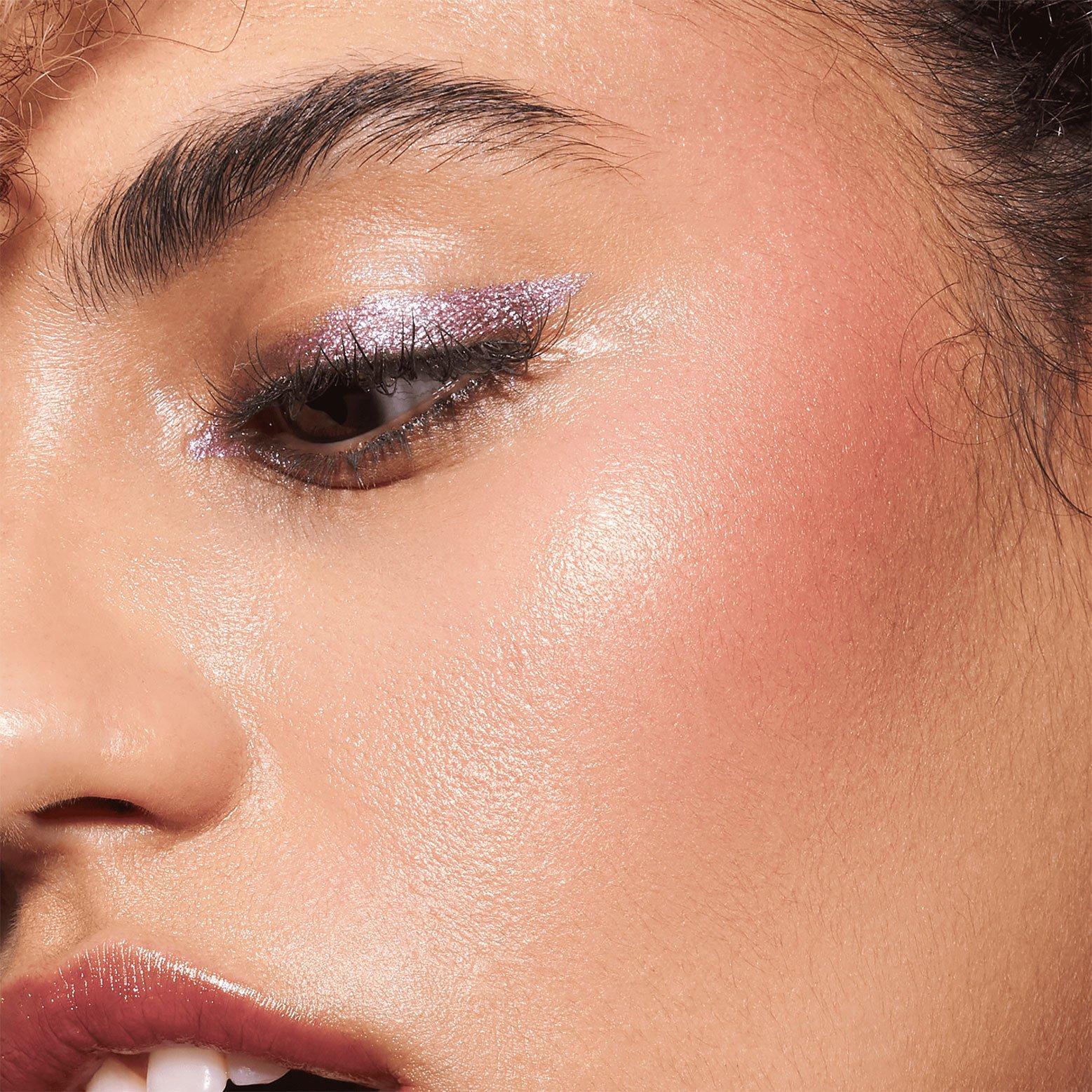 كاتريس أون يور بلش - بلش افّير ليكويد بلش عن قرب