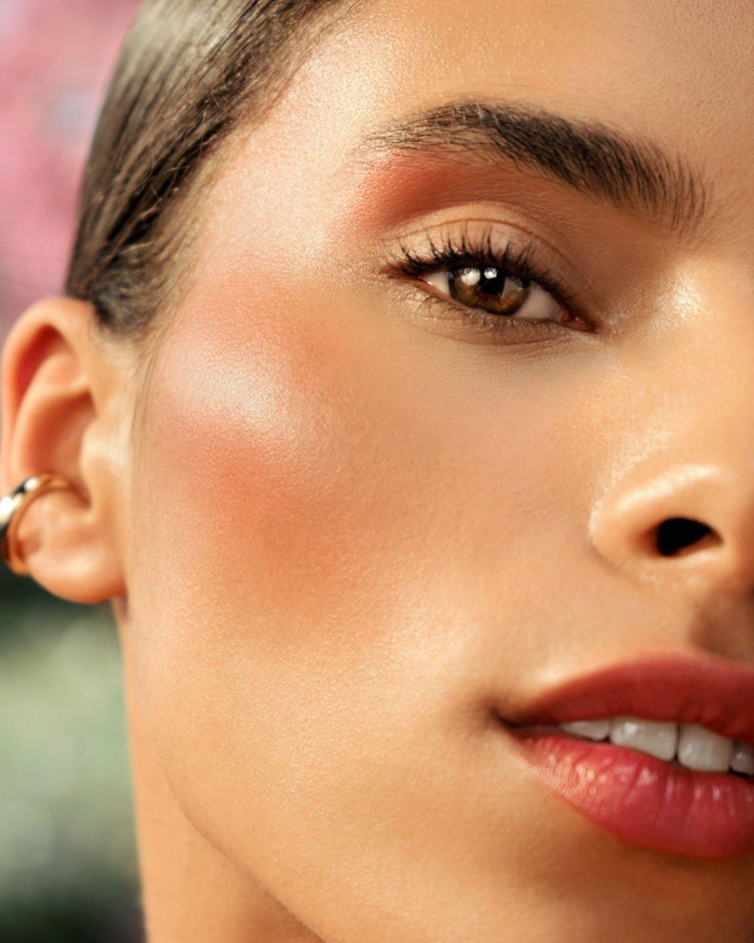 catrice rosy cheeks close up