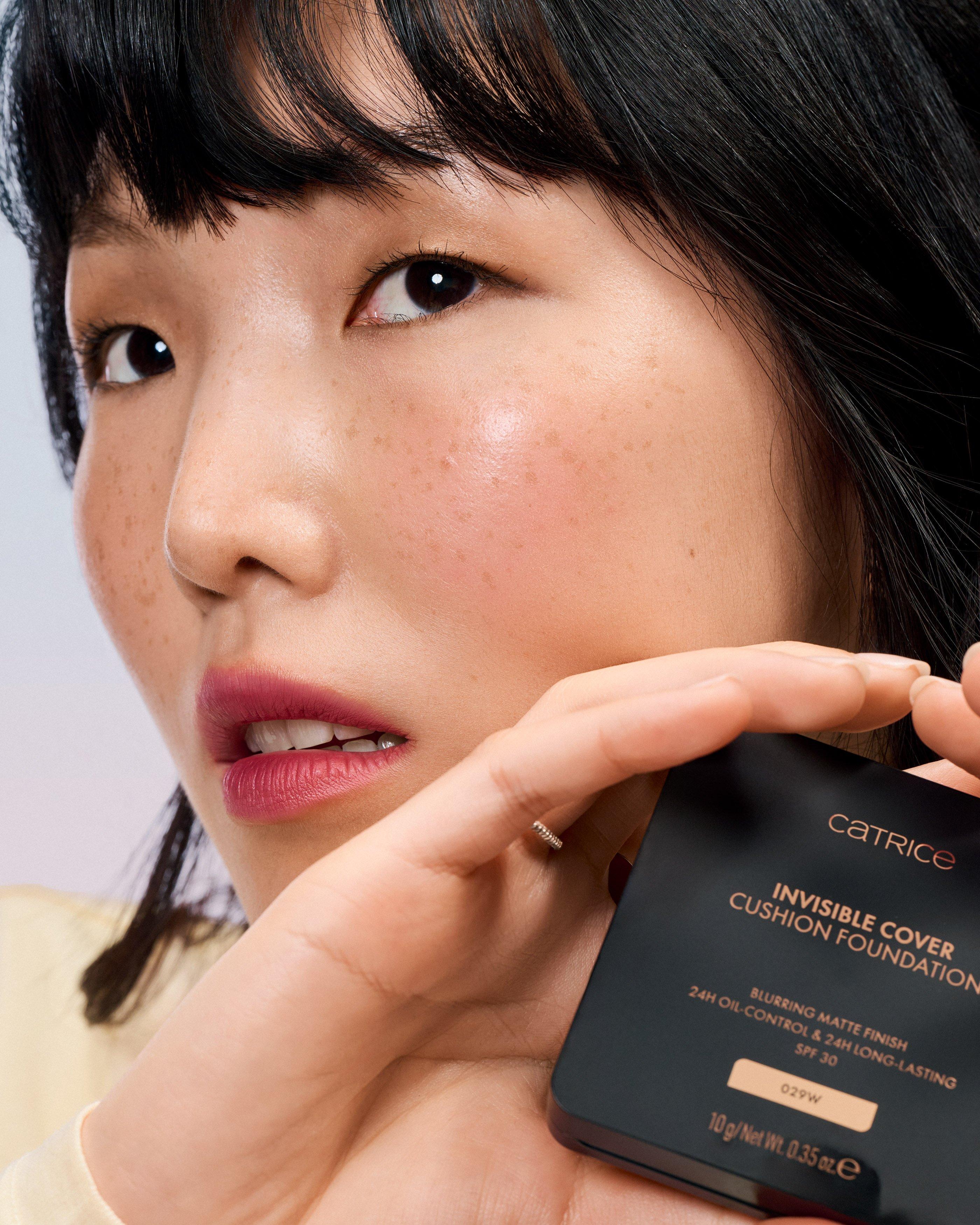 Catrice Trend Drop Glass Cloud Invisible Cover Cushion Foundation