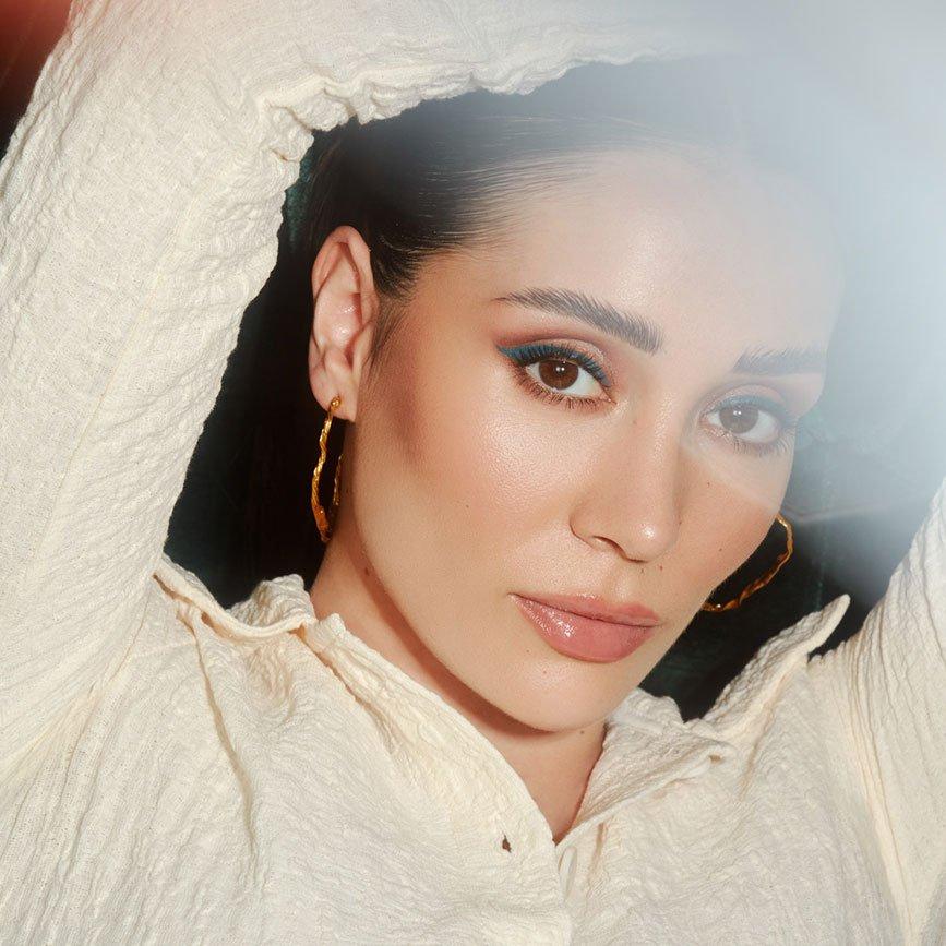 catrice betül akbaba watch me glow