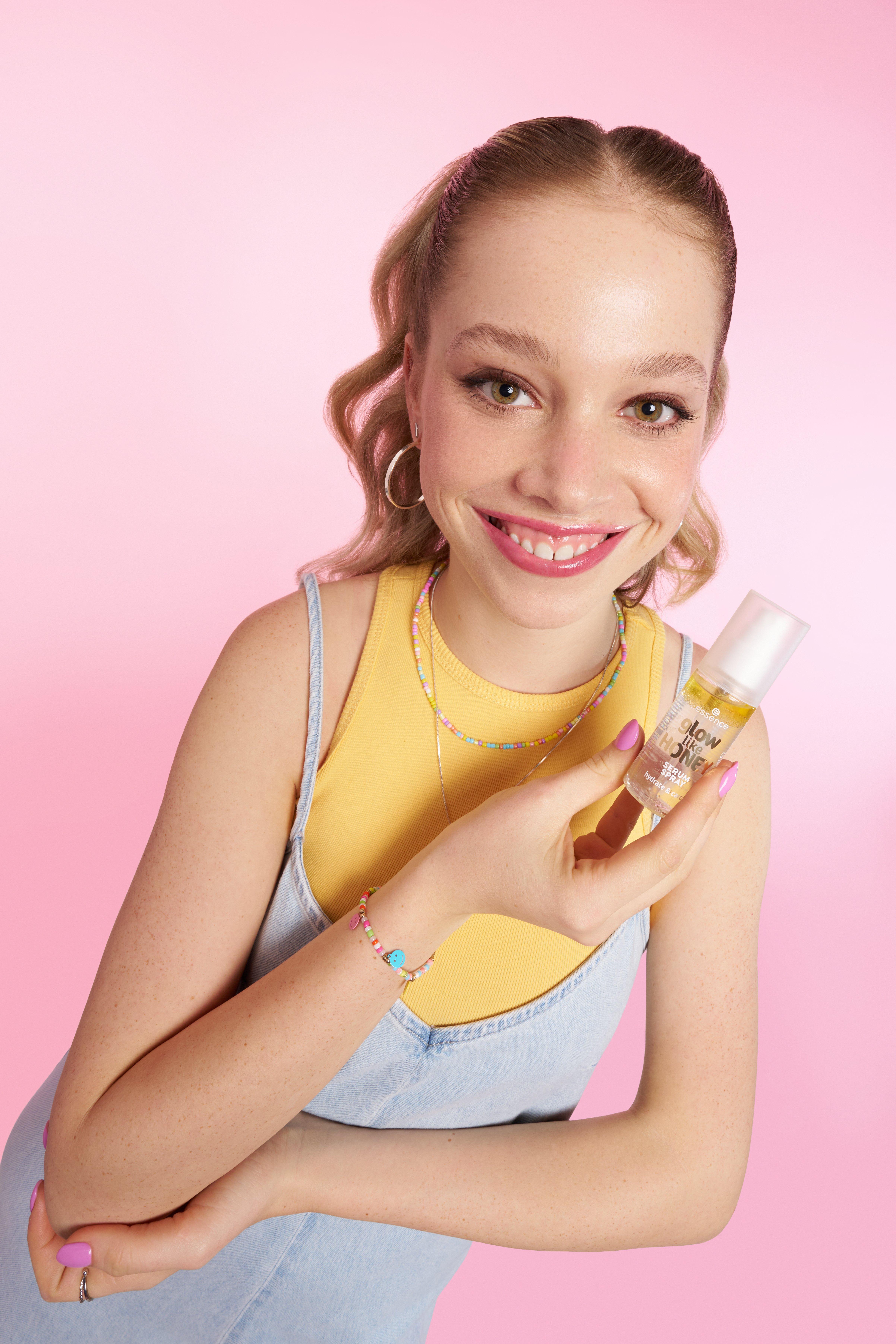 essence dewy skin model