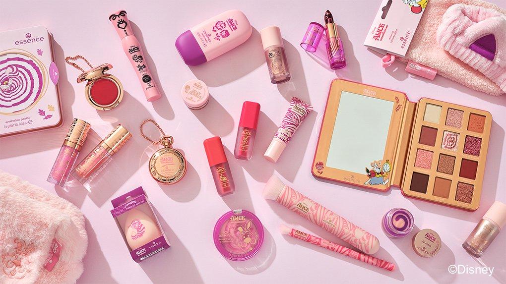 STEP INTO A WONDERLAND