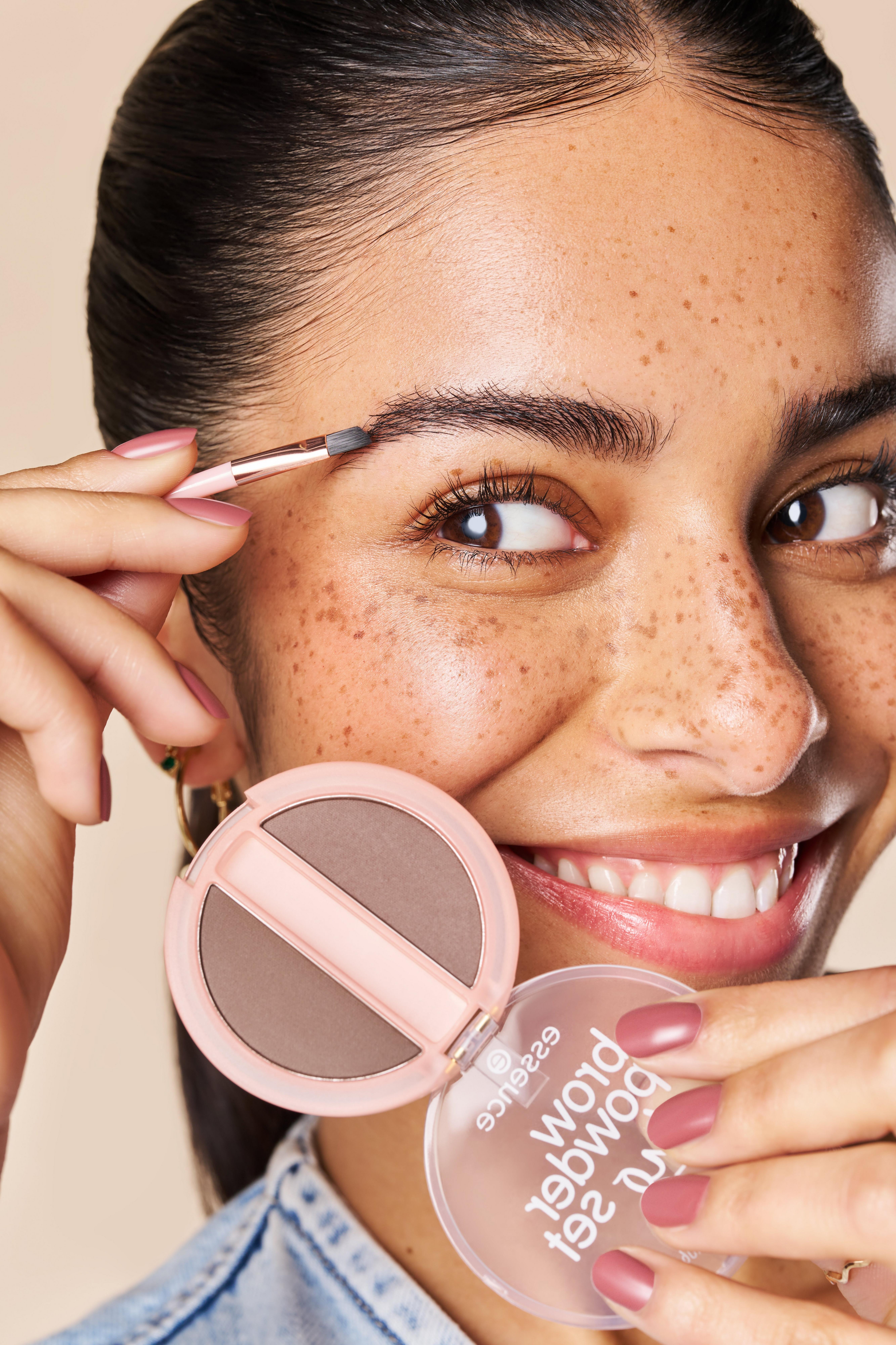 essence fluffy brows portrait