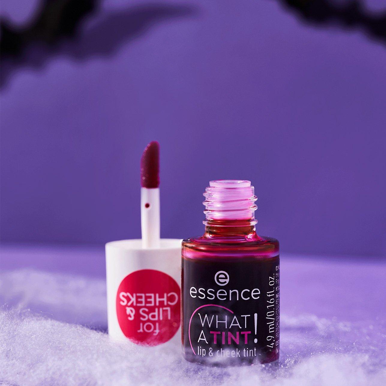 essence Halloween-Make-up-Ideen - Verführerische Vampire