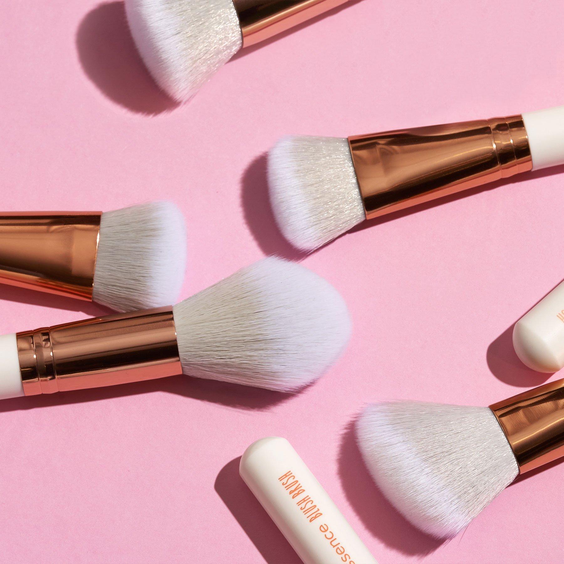 إكسسوارات وفرش ايسينس