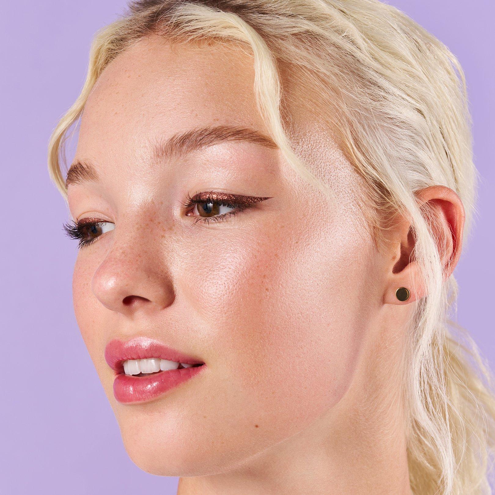 ايسينس الوجه 