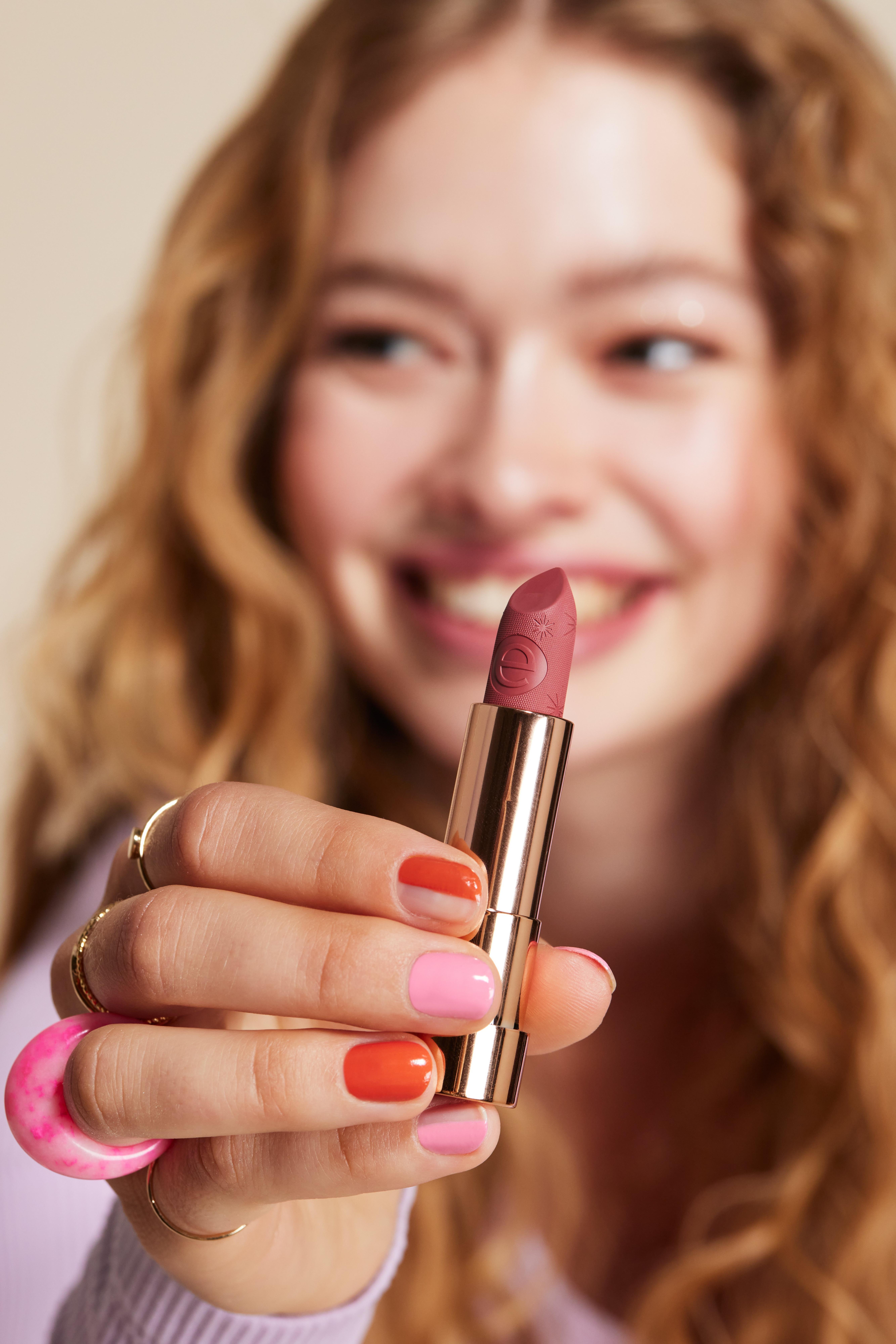 essence Make-up Tipps - Make-up on a budget Close-up
