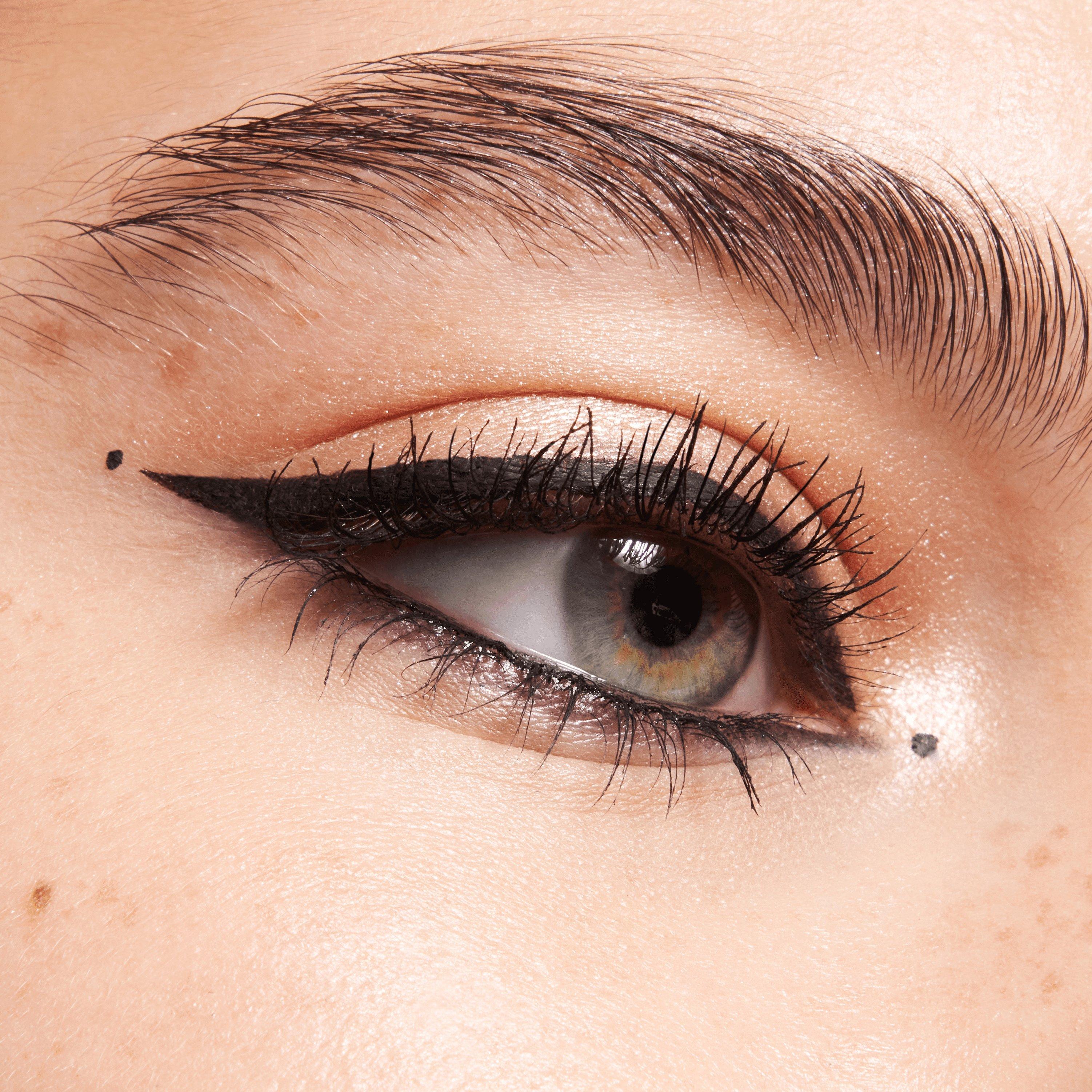 essence make up trends 2025 close up