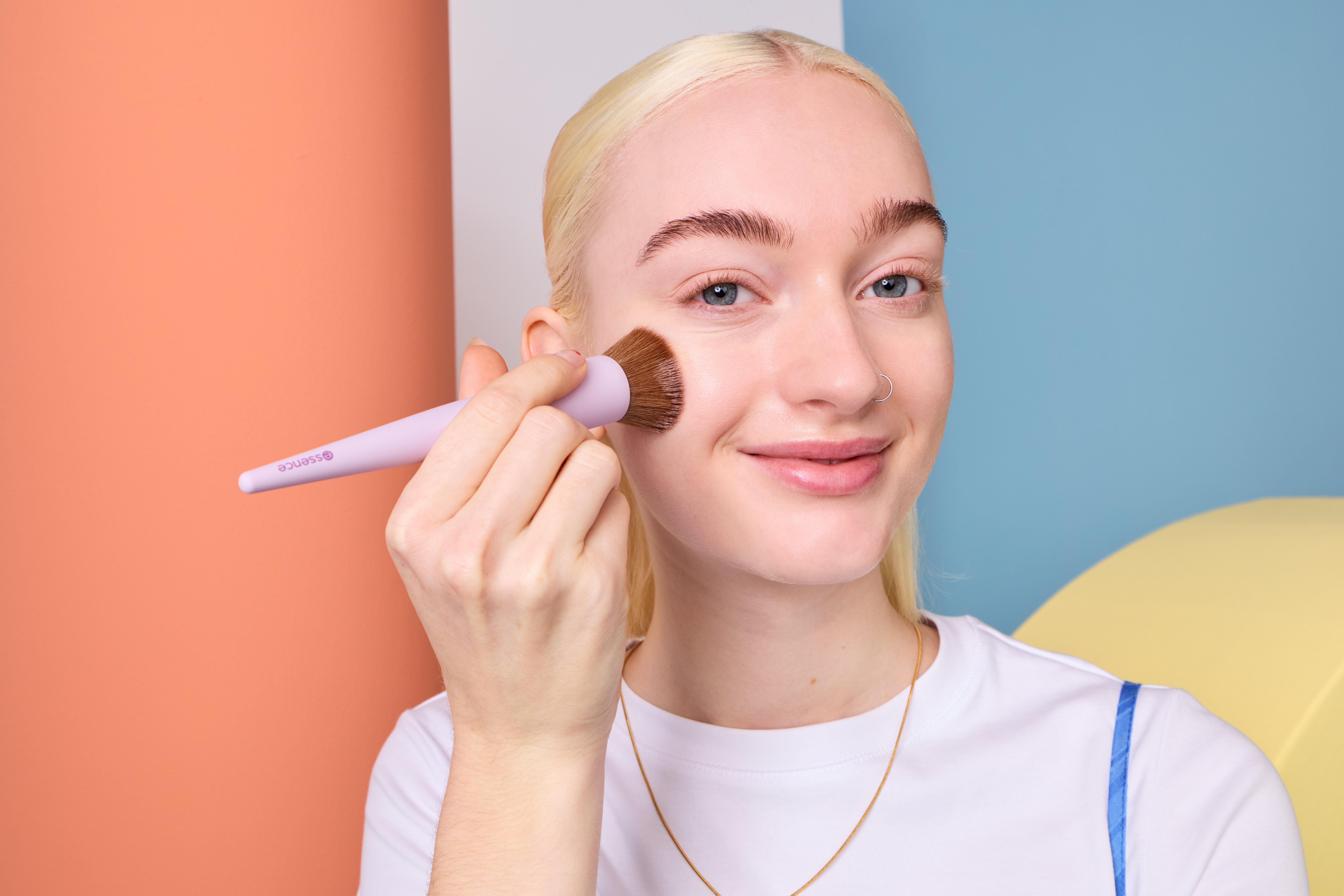 essence silky blur foundation