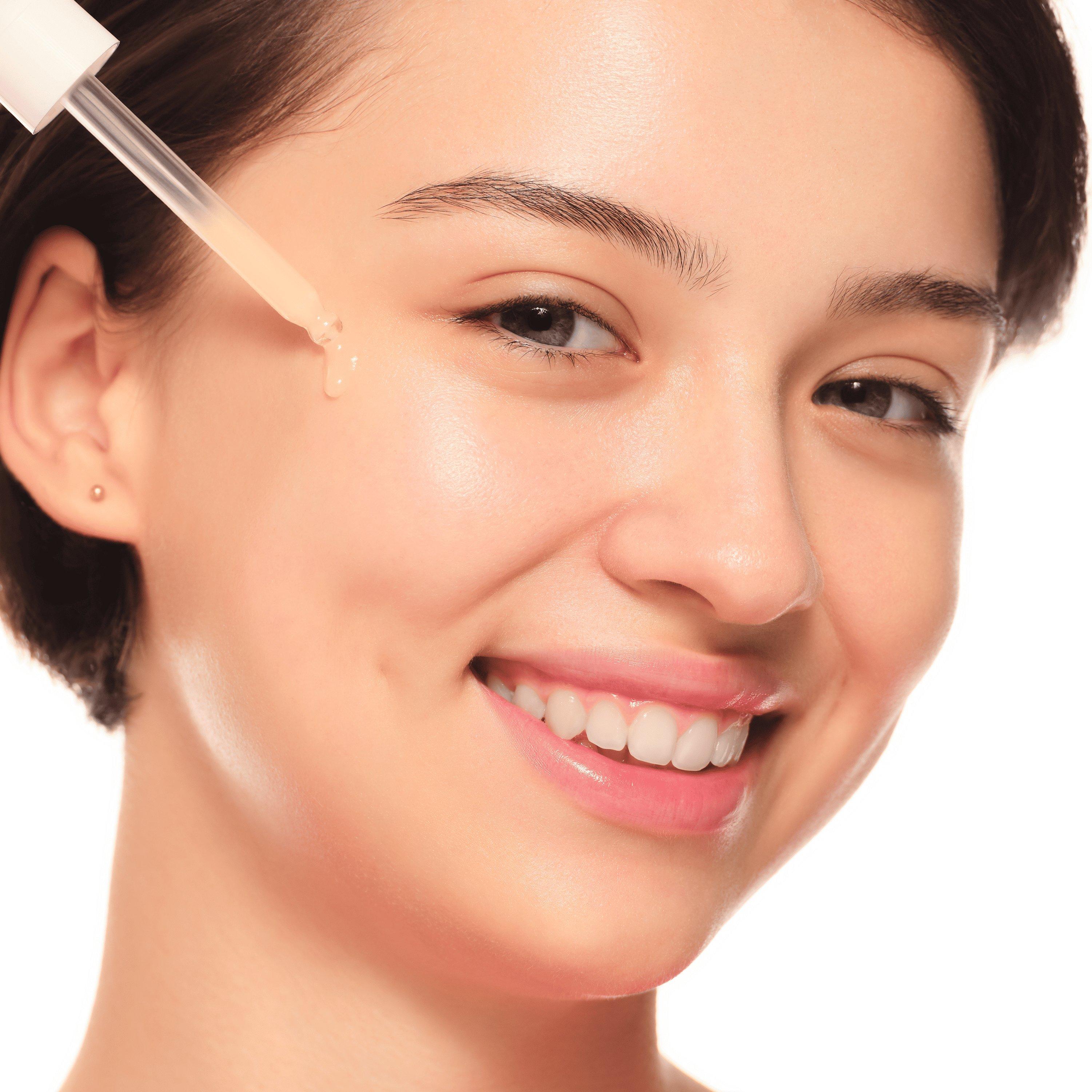 ايسينس العناية بالبشرة