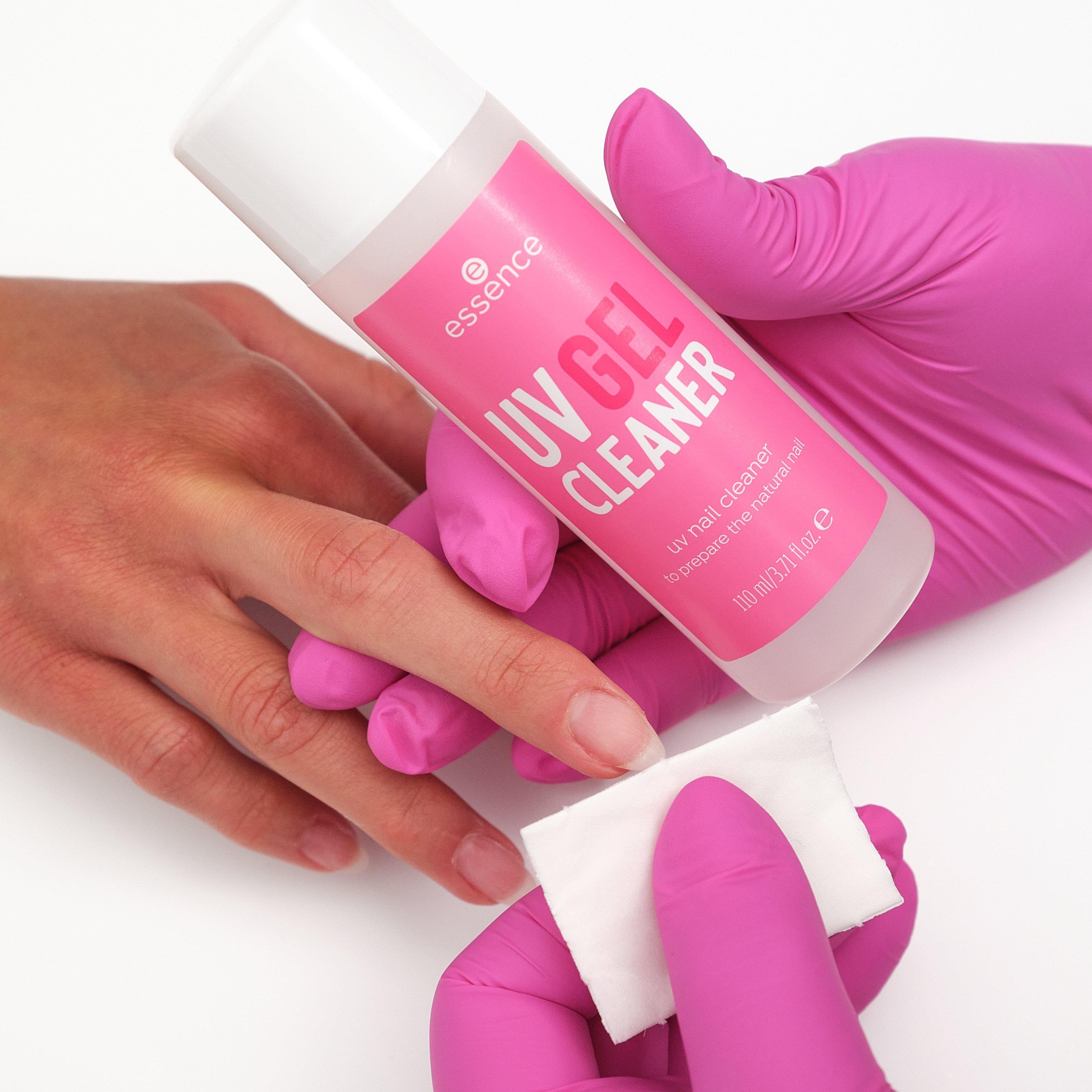 essence UV Gel Nails Easy Off Step 2 Reinigen Close-up
