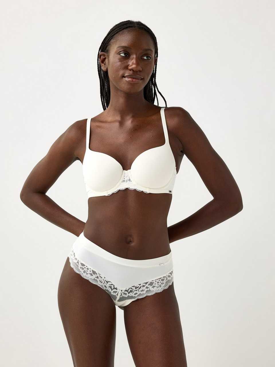 ella m ? Brazilian trosa low waist med spets