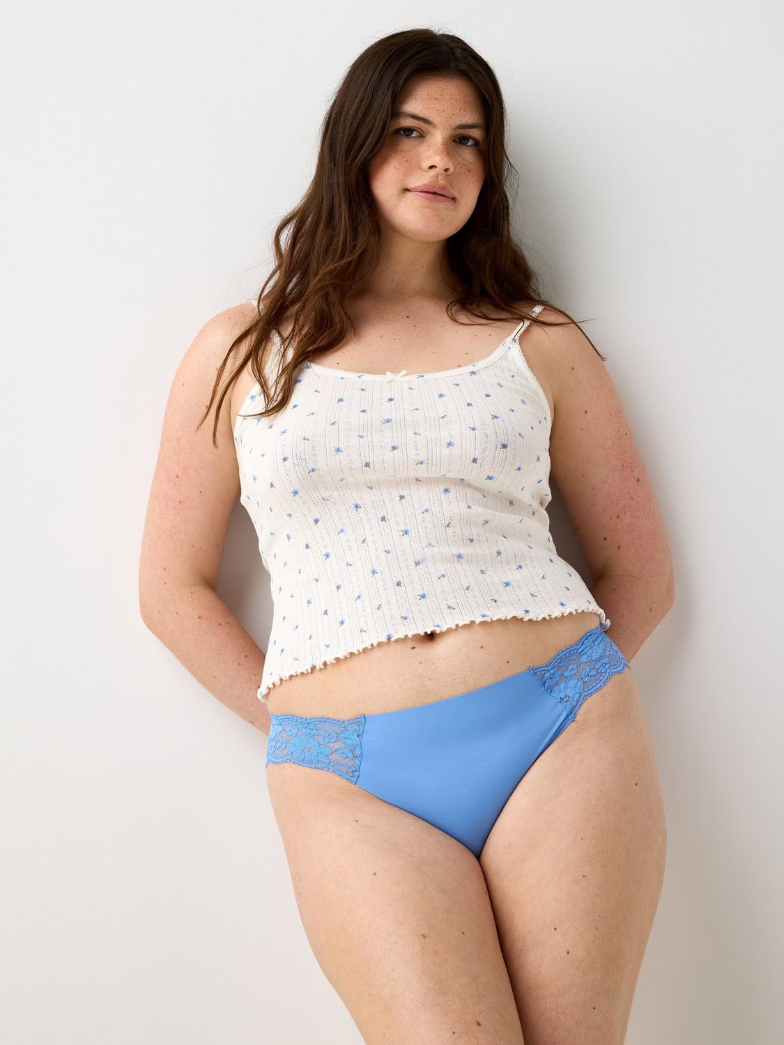 Braziliantrosor med normalhög midja