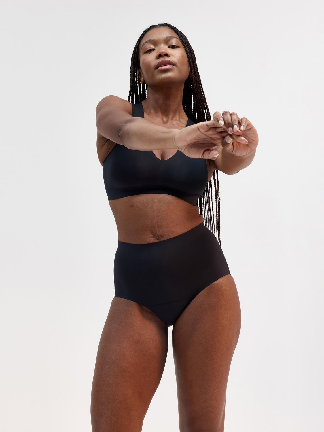 Menstrosa med medium absorption – hög midja – Female Engineering