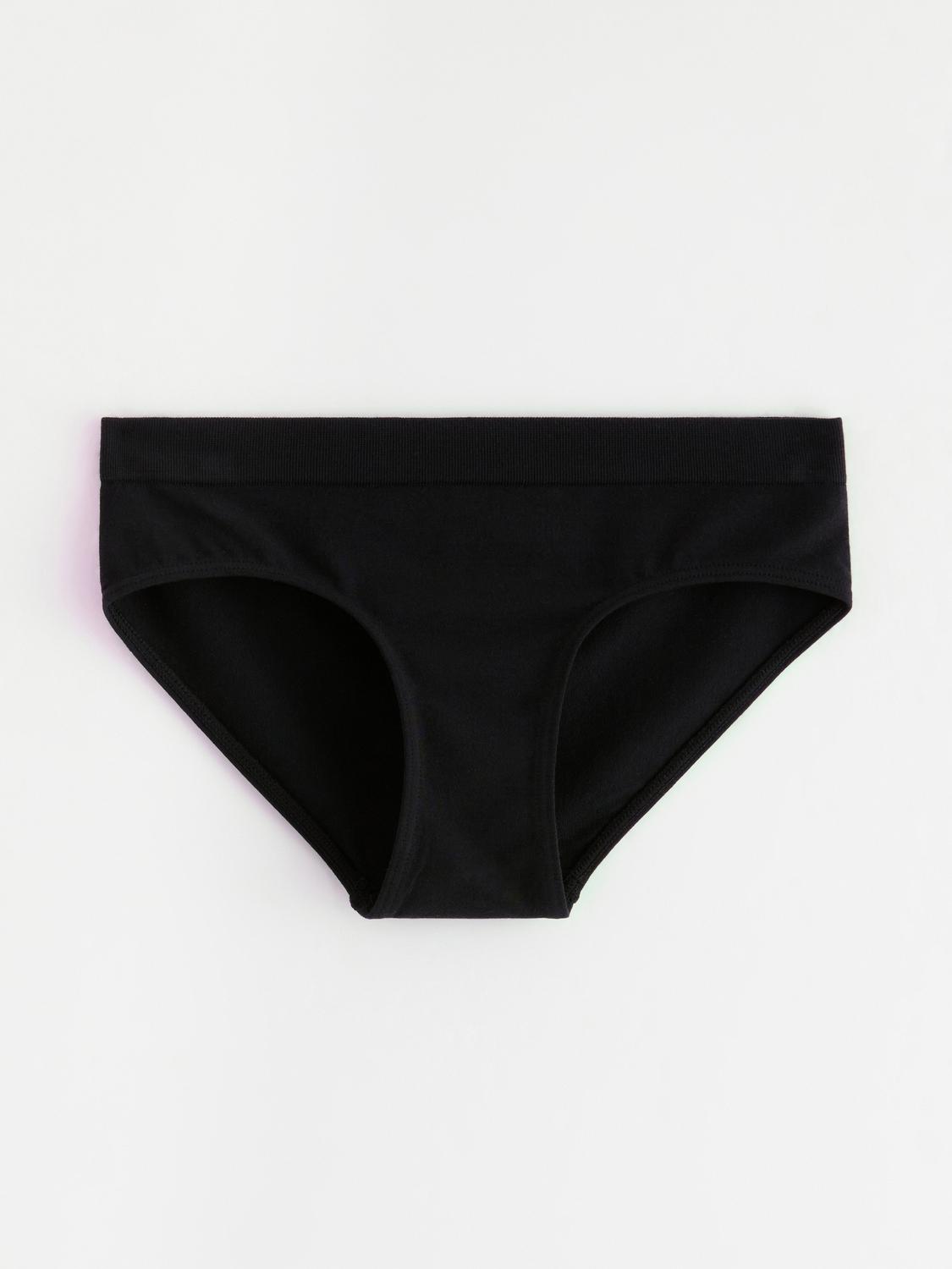 Seamless trosor i bikinimodell