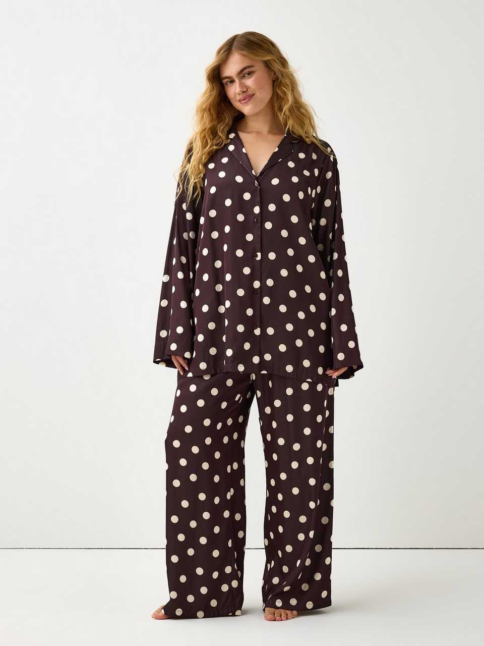 Pyjamasset i satin