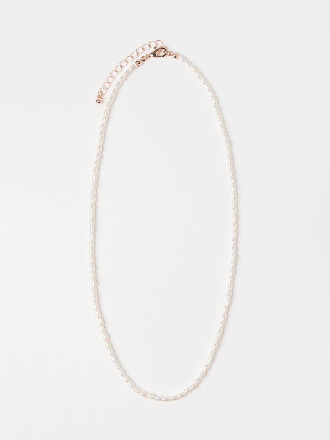 Halsband med pärlor