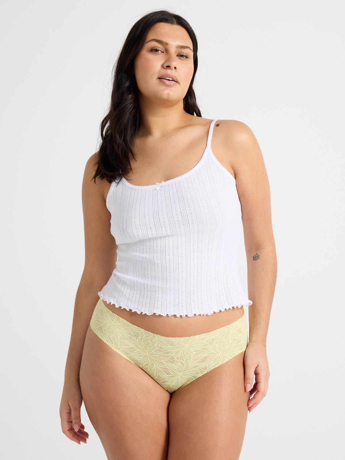 Braziliantrosor i spets