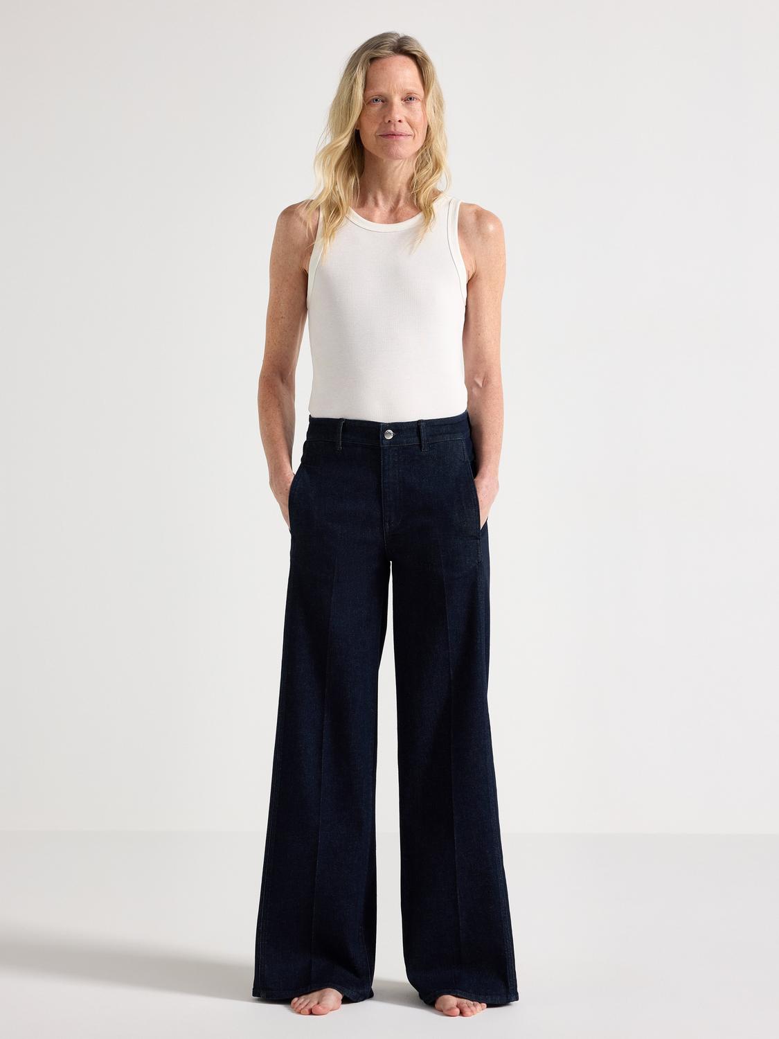 WIDE byxor i denim med stretch