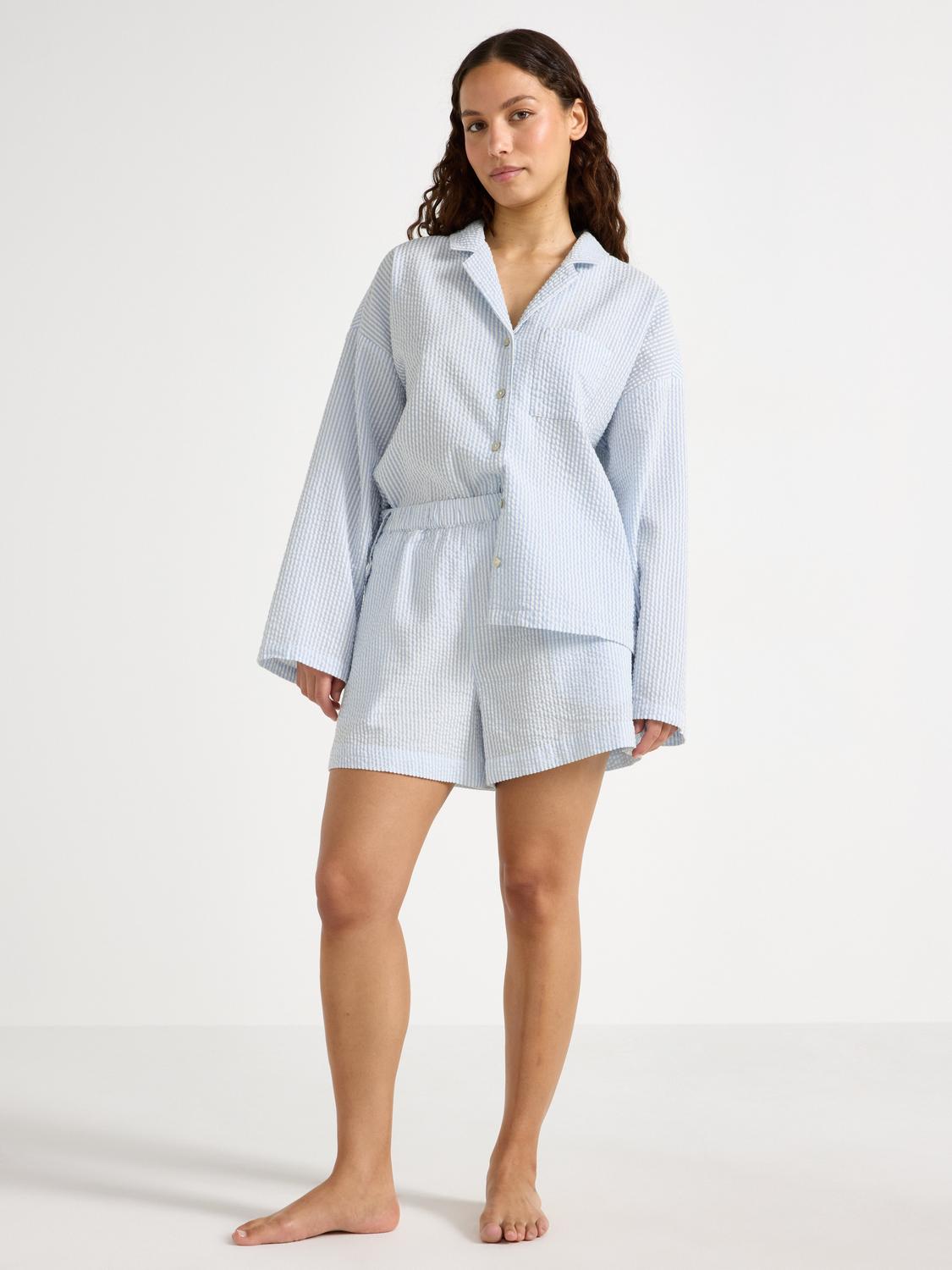 Pyjamasshorts i bäckebölja