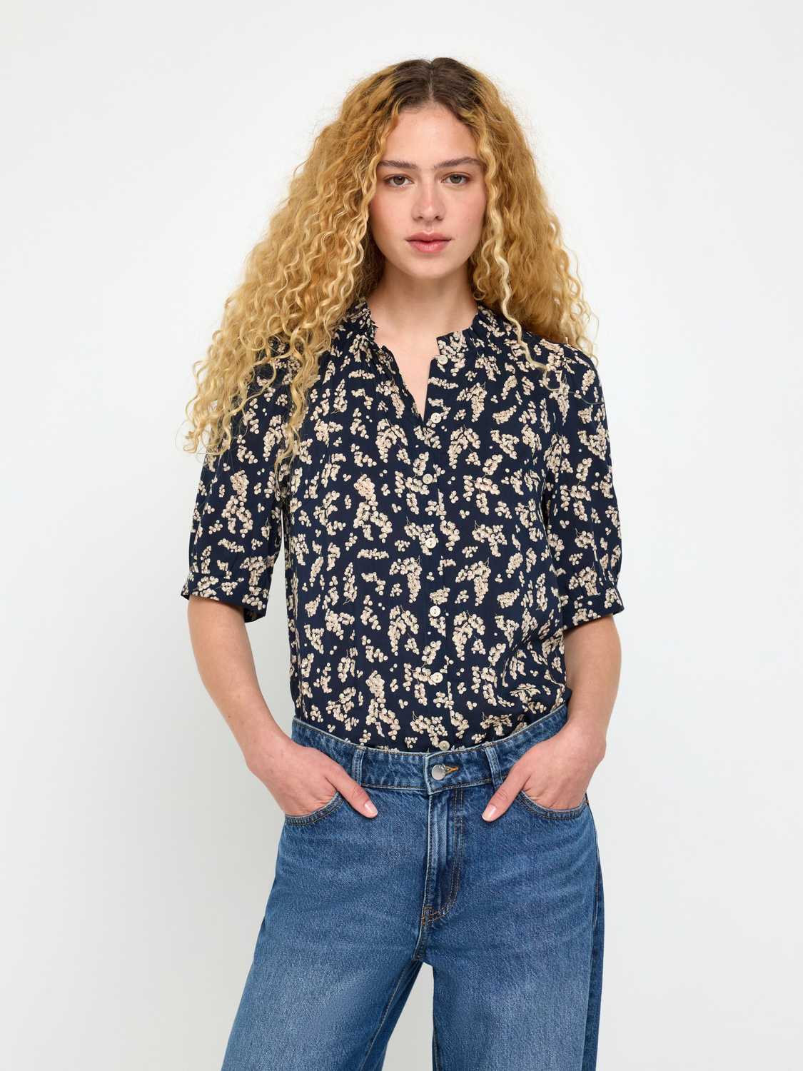 Kortärmad blus