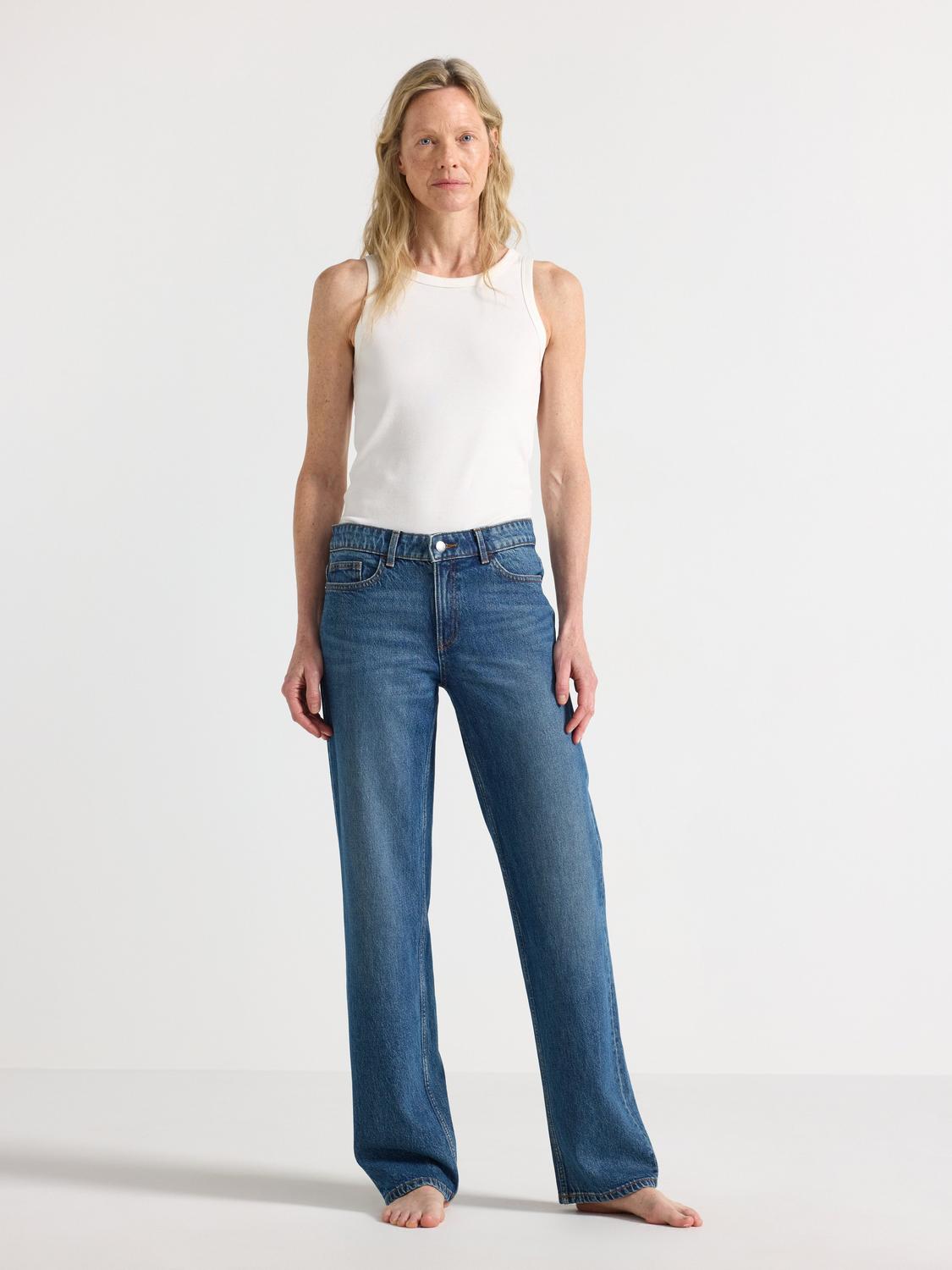 STRAIGHT Nea jeans med lätt stretch