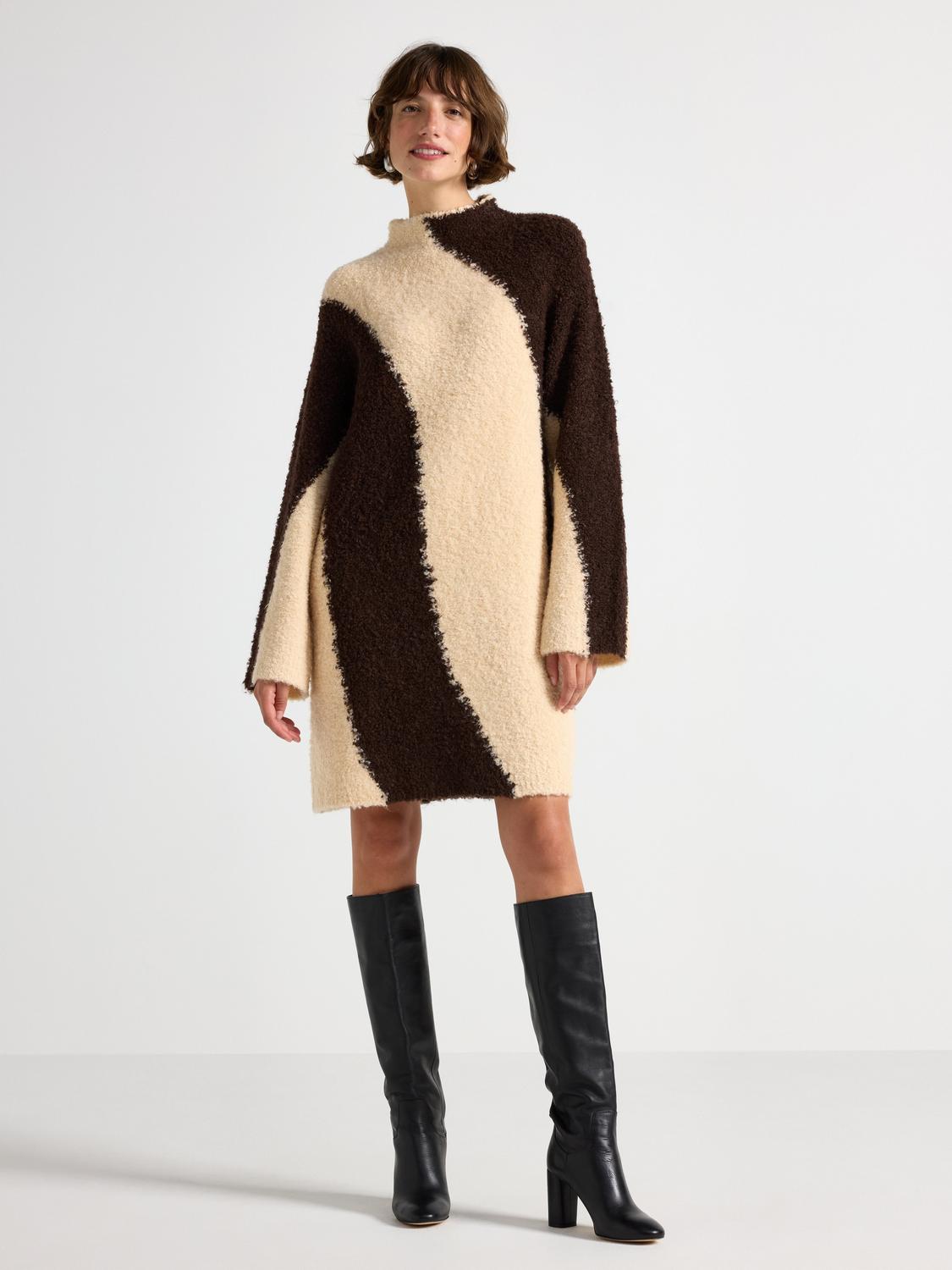 Stickad mini klänning