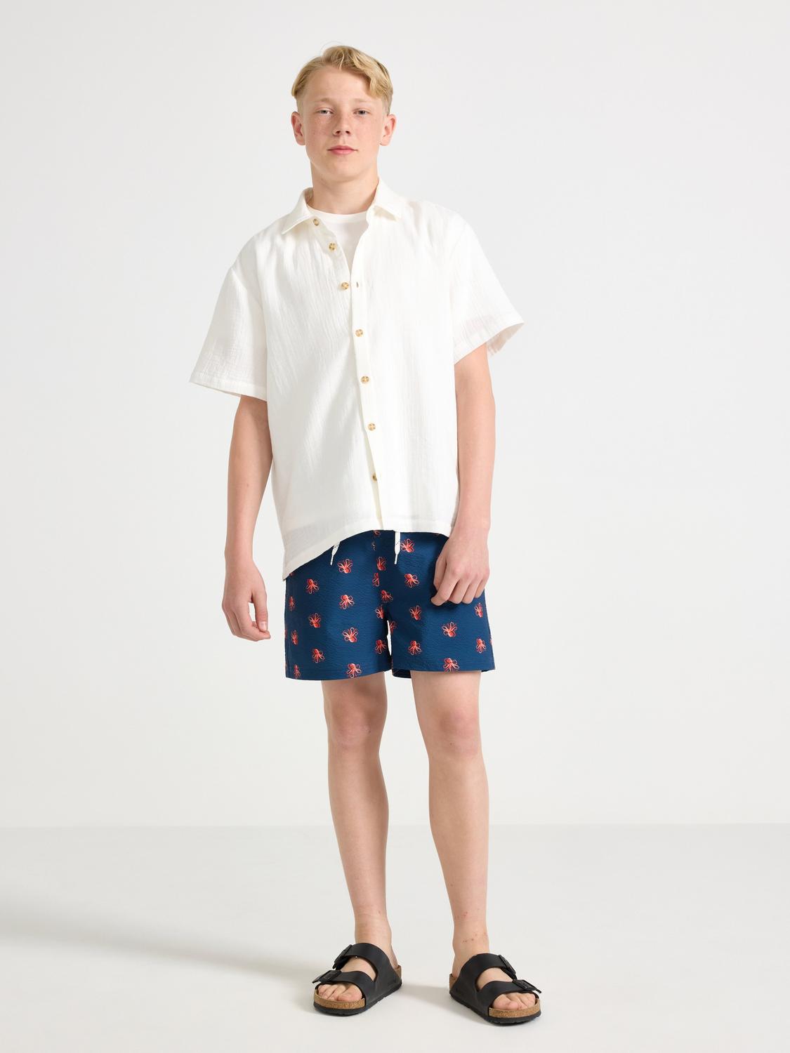Badshorts med struktur