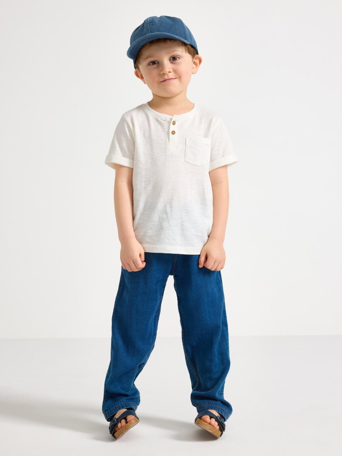 Byxor med denim-look