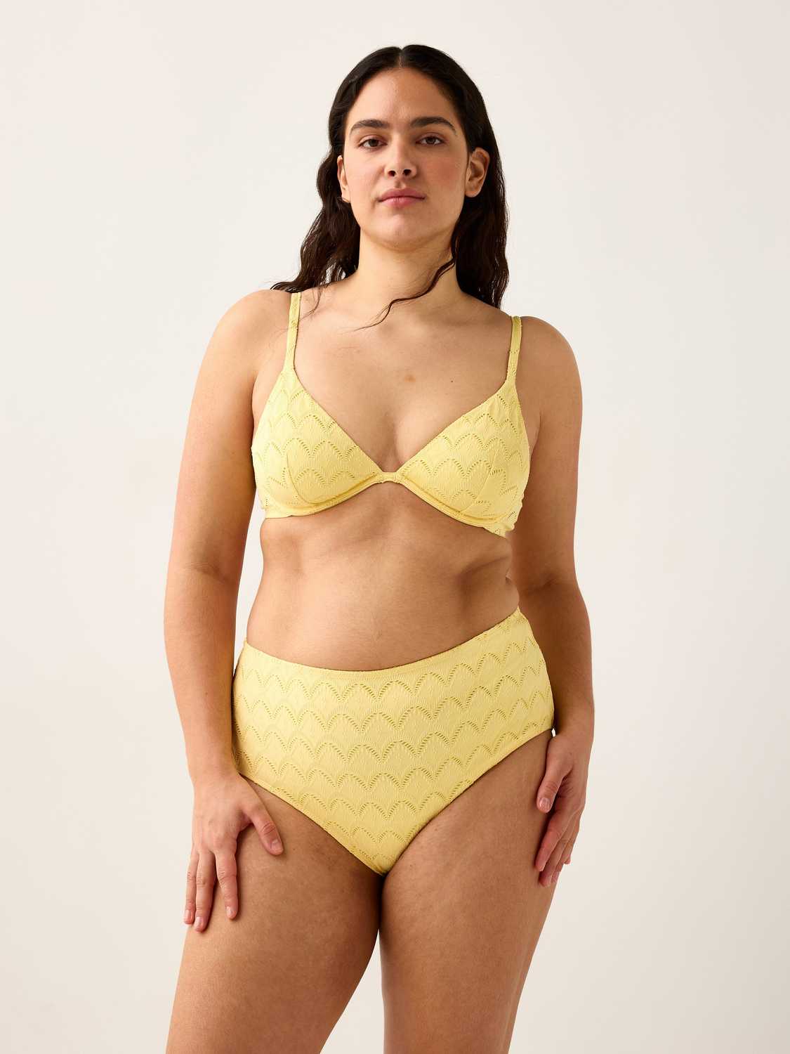 Bikiniunderdel med hög midja