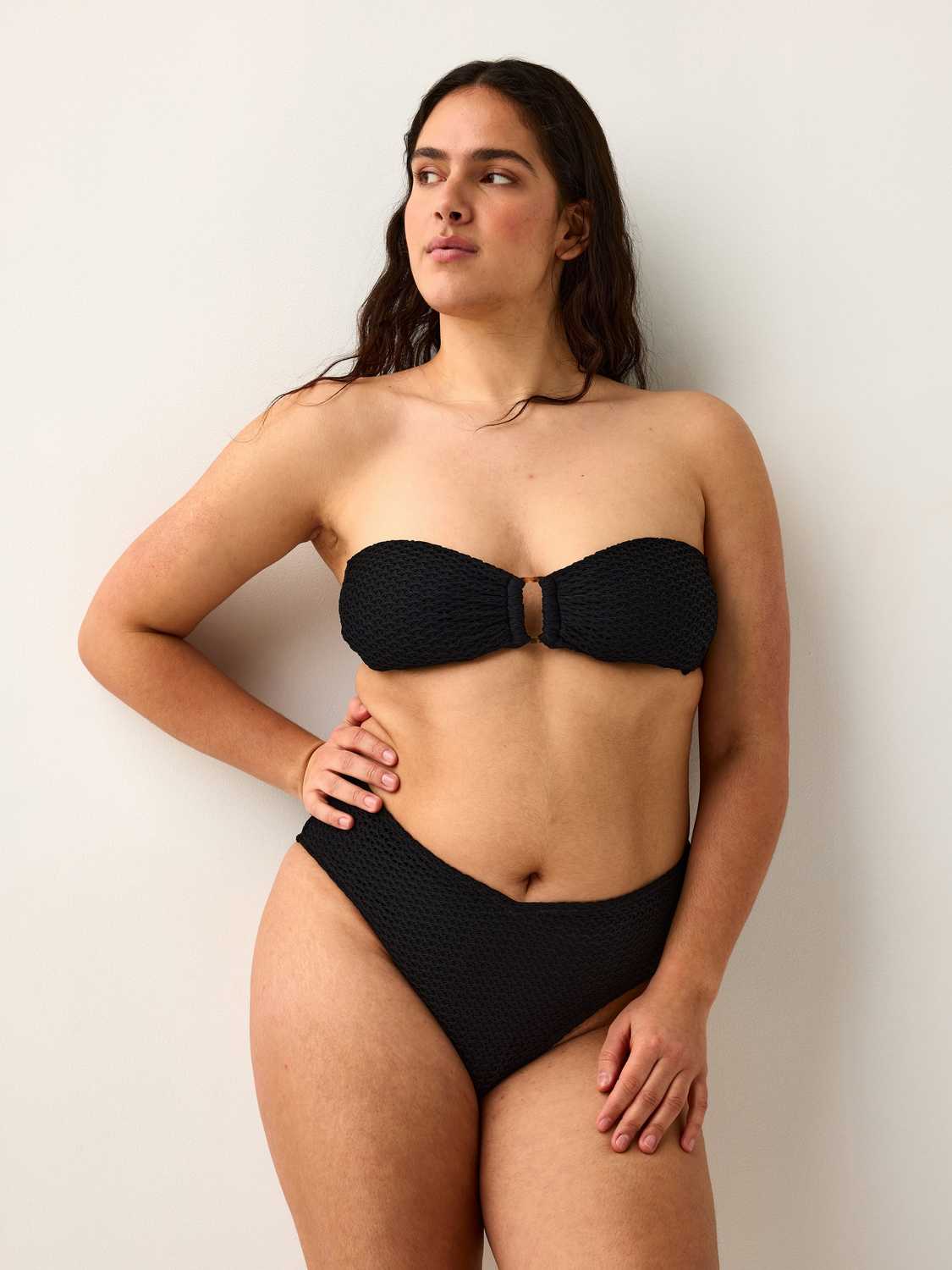 Mönsterstickad bikiniunderdel