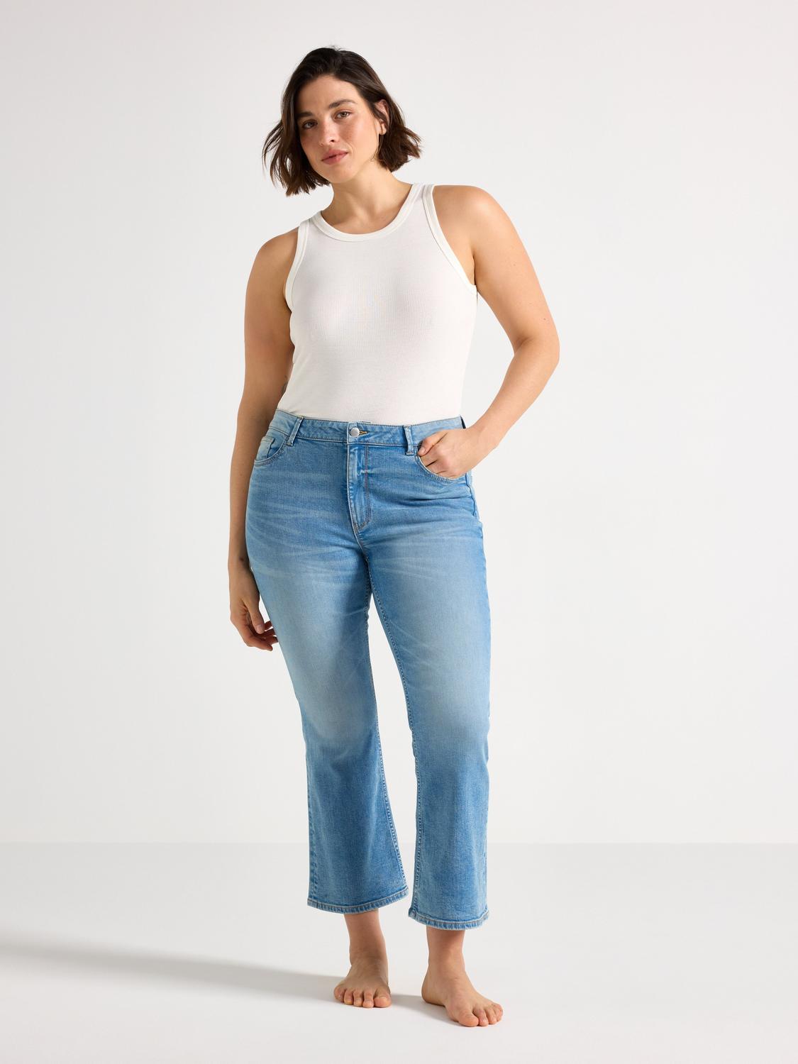 FLARE Karen cropped jeans med medelhög midja