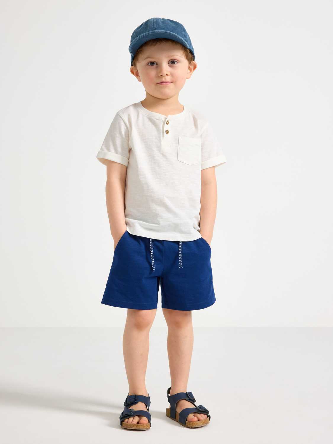 Medellånga shorts