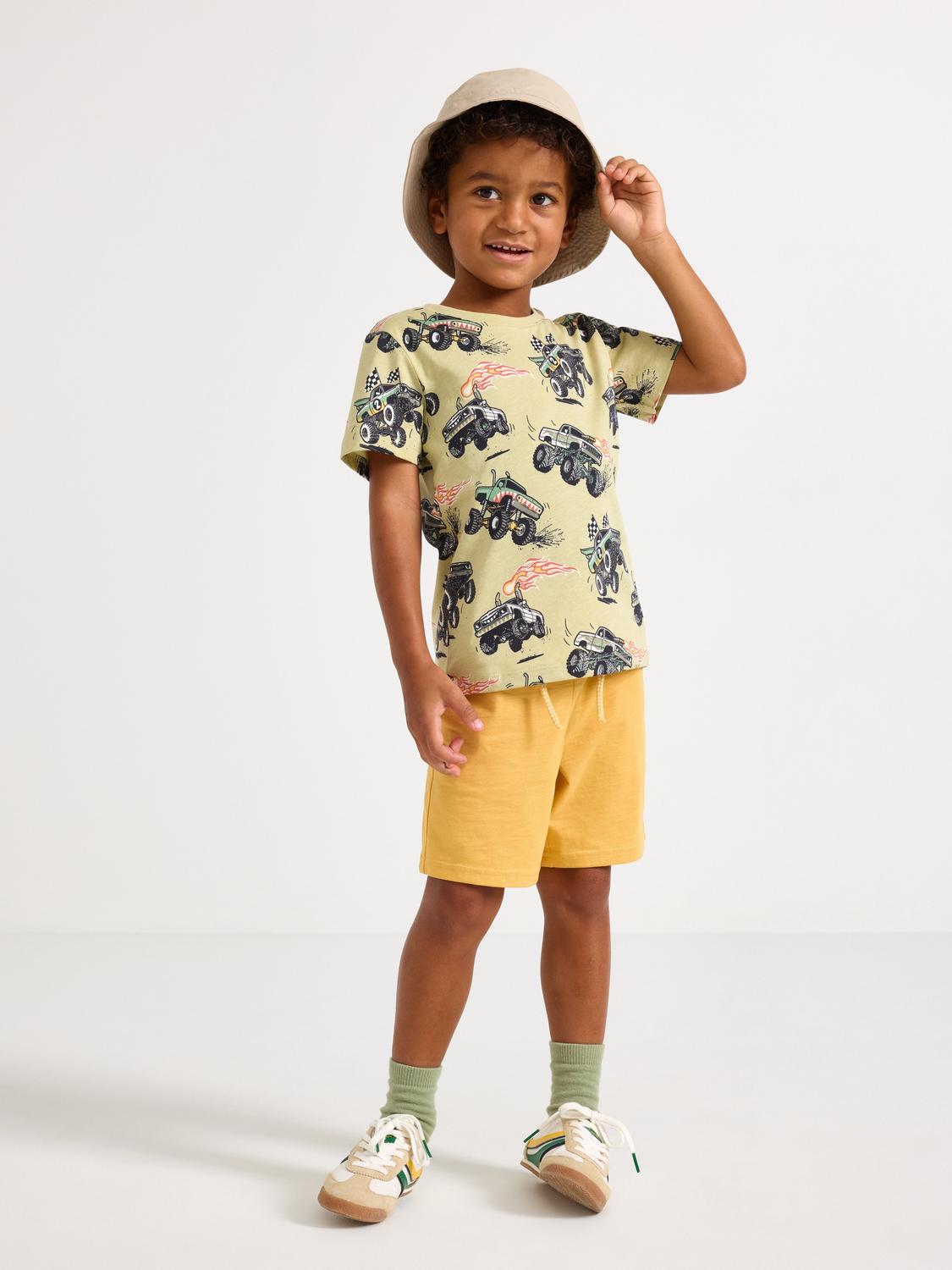 Medellånga shorts