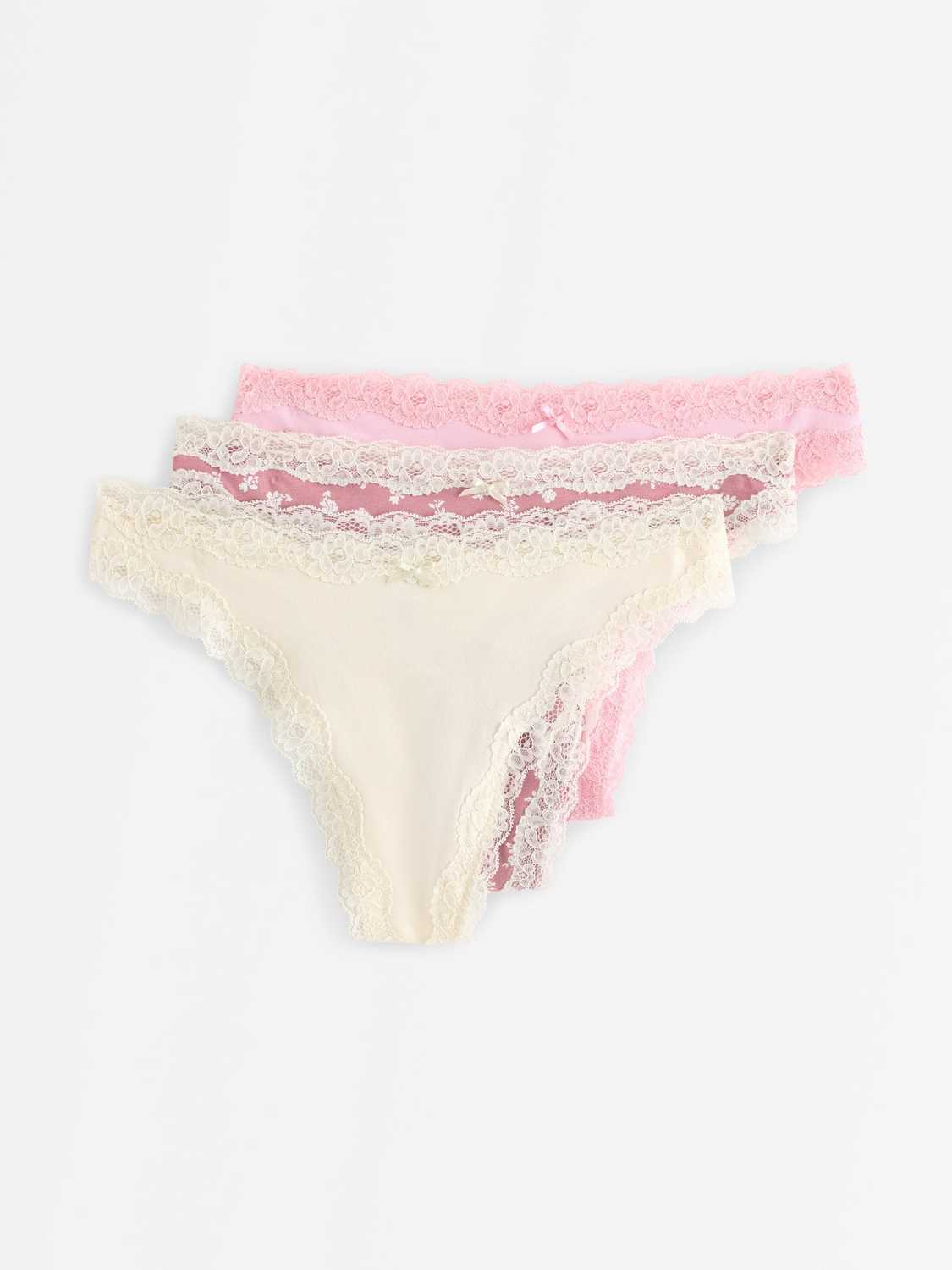 3-pack stringtrosa med spetsdetaljer