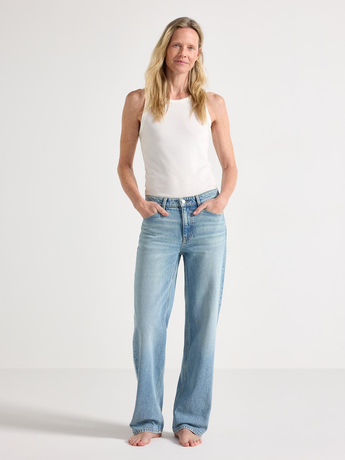 STRAIGHT Nea jeans med lätt stretch