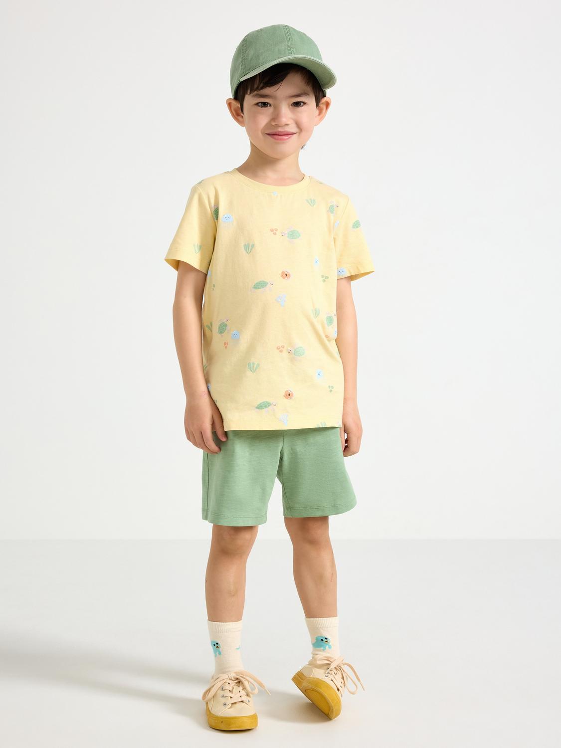 Set - t-shirt och shorts