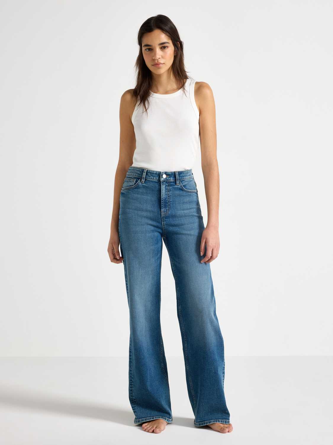 STRAIGHT jeans med lätt stretch