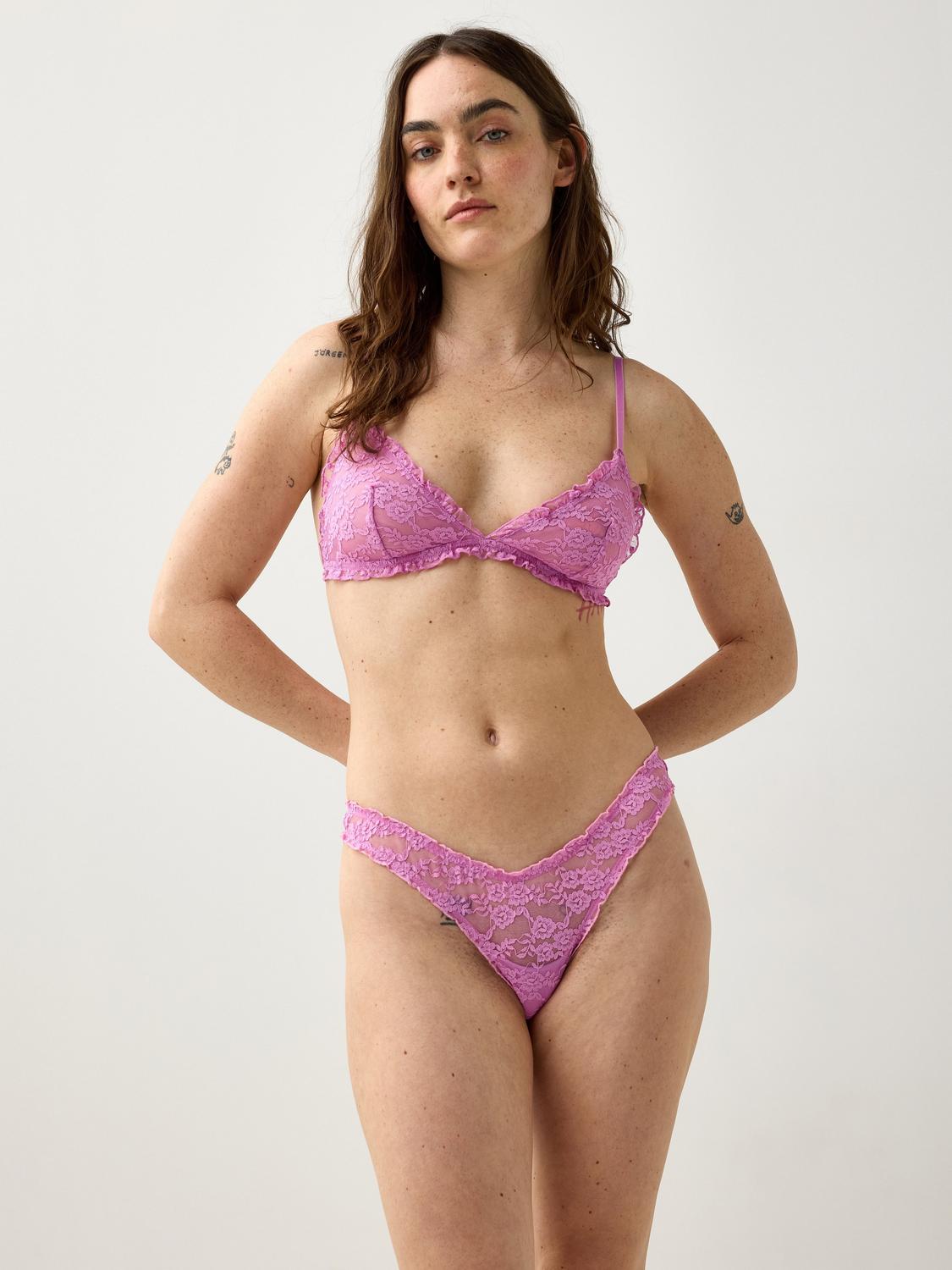 Ovadderad bralette i spets