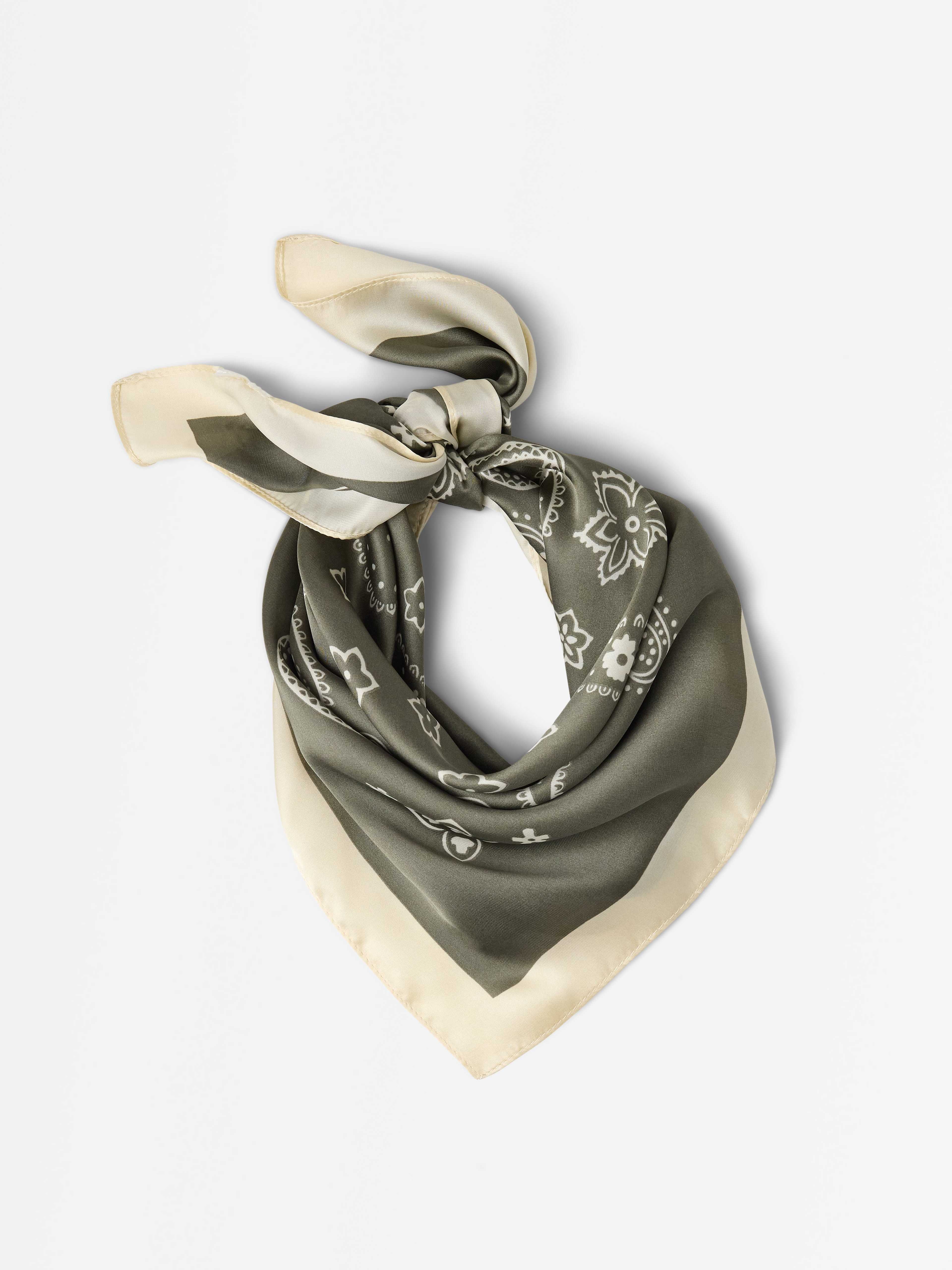 Scarf i satin