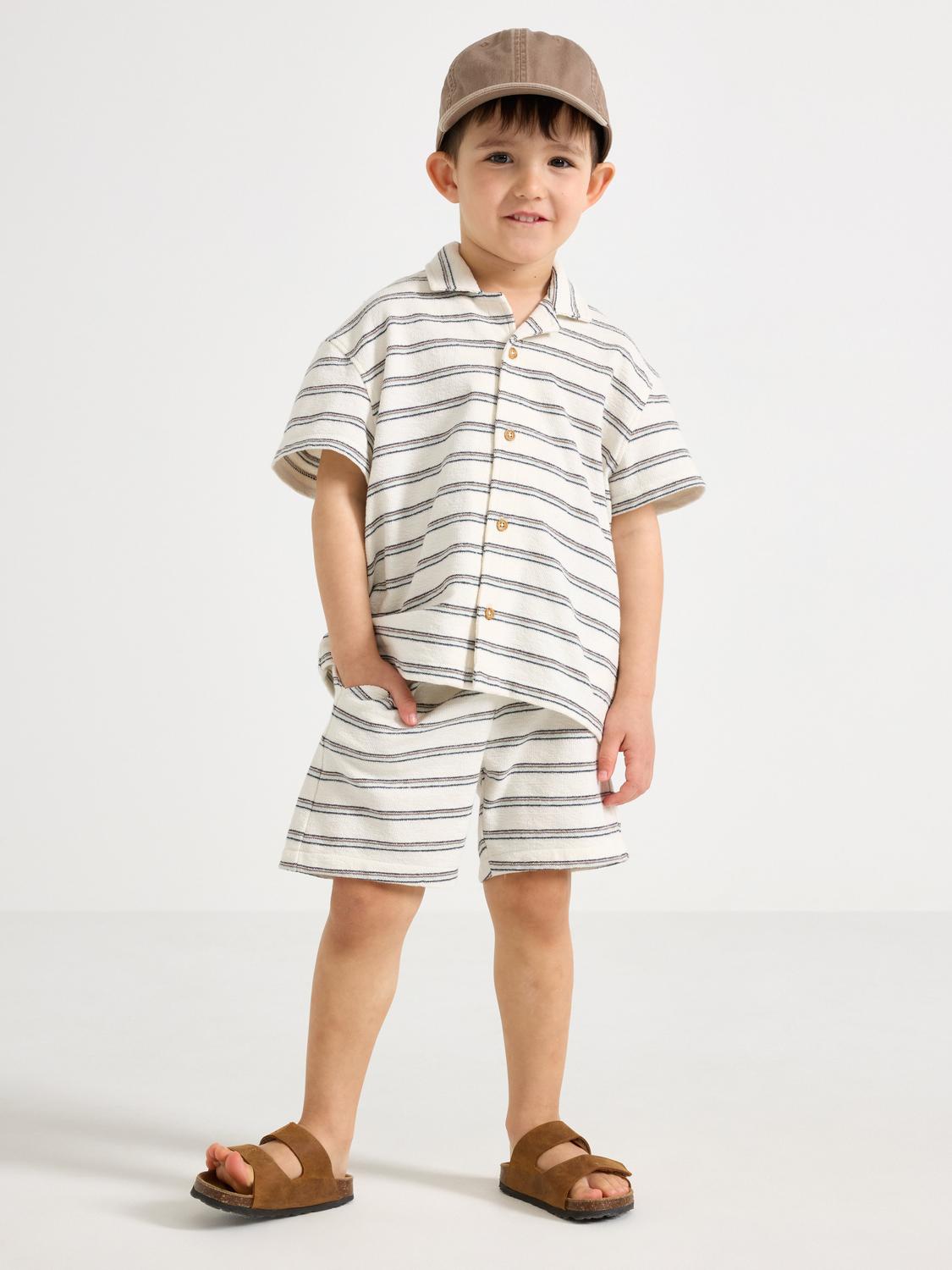 Set - skjorta och shorts