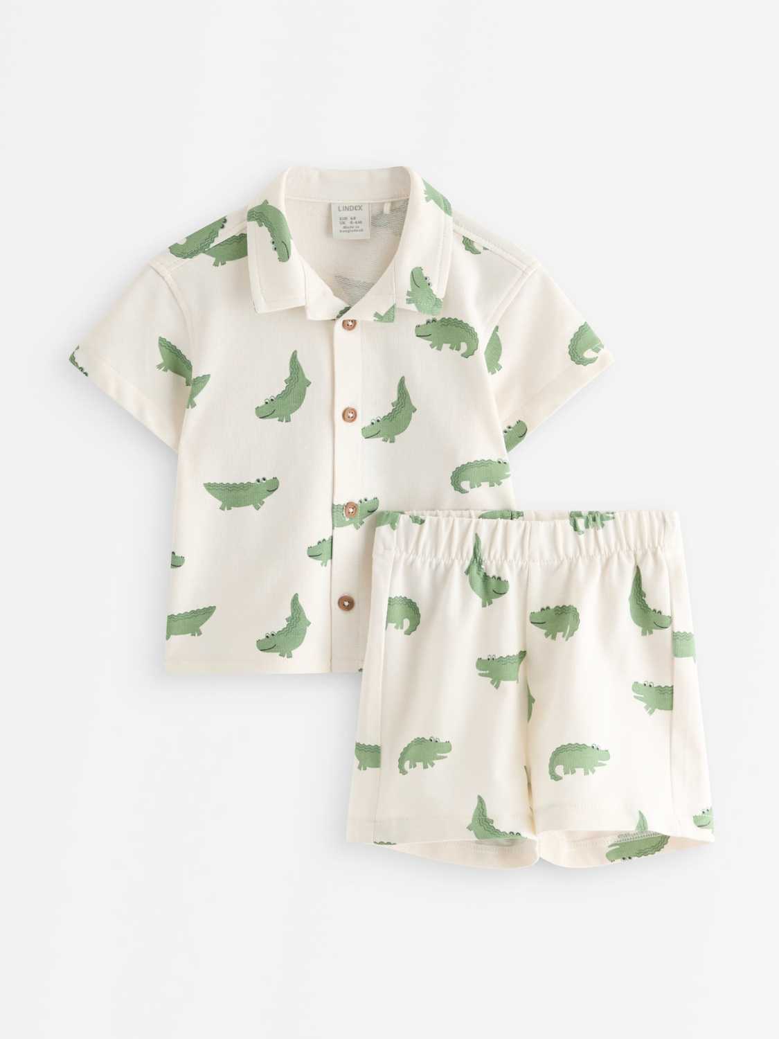 Set med skjorta och shorts