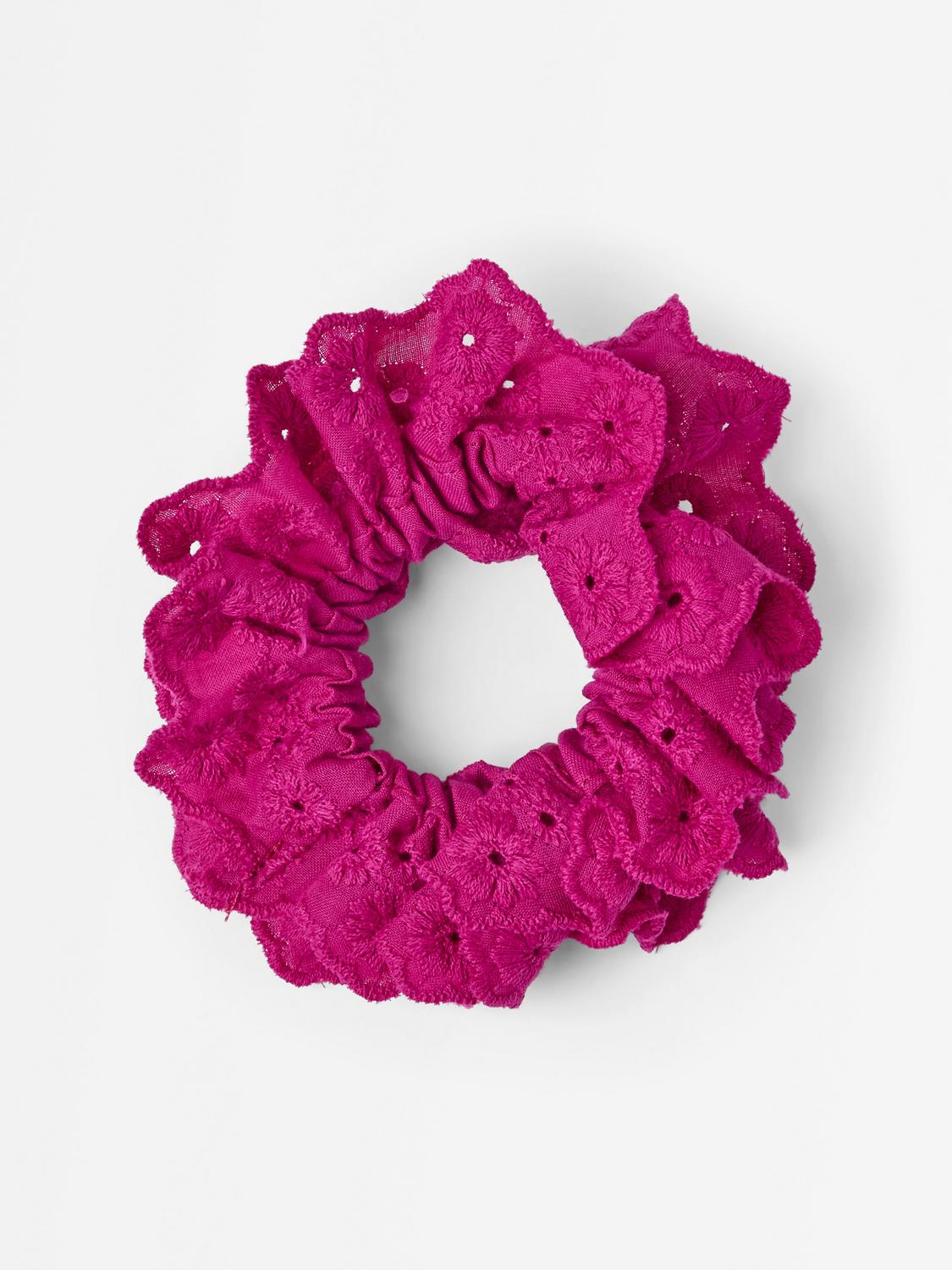 Scrunchie med broderie anglaise