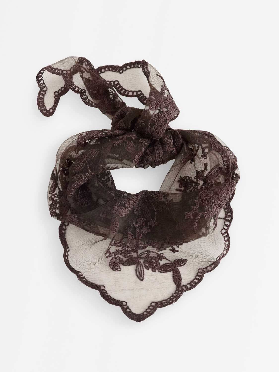 Scarf med spets